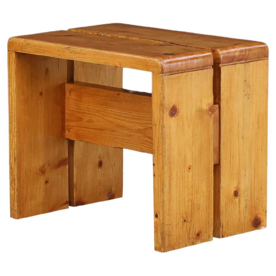 Tabouret en pin du milieu du siècle de Charlotte Perriand, station de ski Les Arcs, années 1960 en vente
