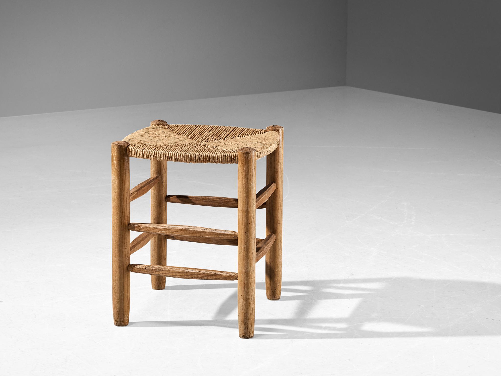 Charlotte Perriand, model '19' stool, oak, rope, France, 1950s

A beautiful design by Charlotte Perriand: this '19' stool, a piece from the 1950s that embodies natural beauty and impeccable design. Crafted with precision, the stool features a sturdy