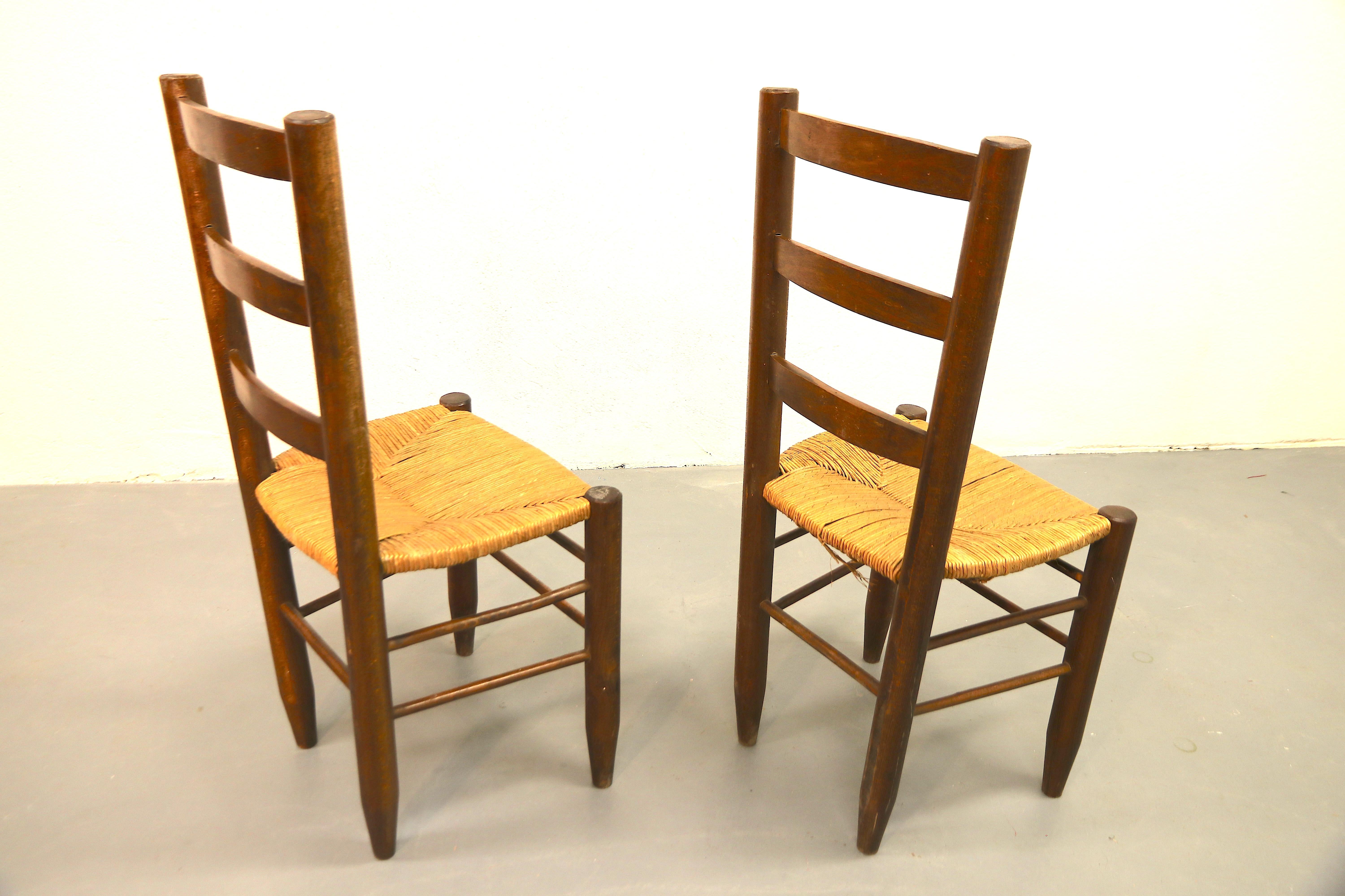 Charlotte Perriand Model No. 19 Set of 8 Solid Wood and Rush Dining Room Chairs For Sale 5