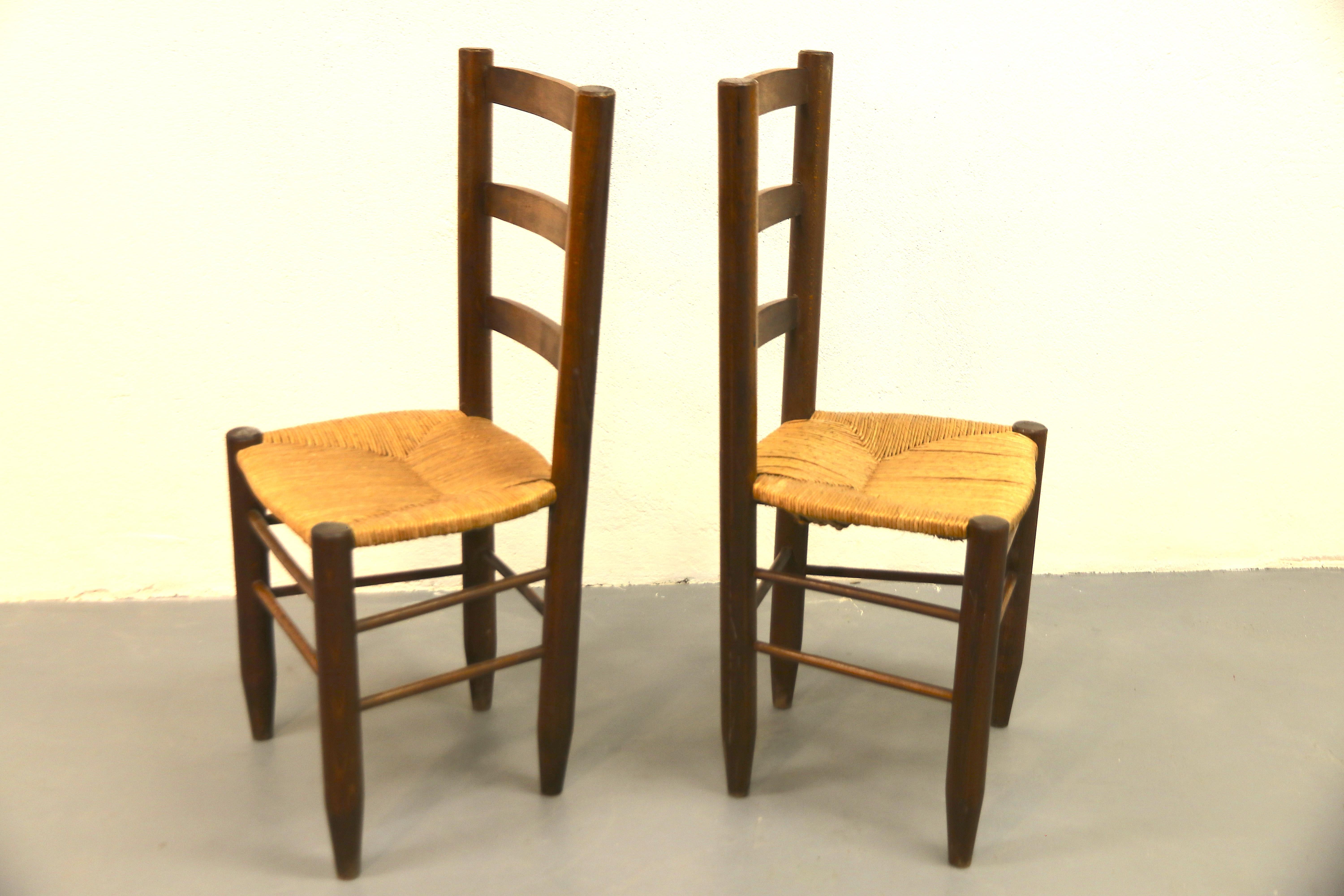 Charlotte Perriand Model No. 19 Set of 8 Solid Wood and Rush Dining Room Chairs For Sale 8