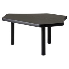Charlotte Perriand Montparnasse Freiform-Tisch aus schwarz lackiertem Holz 