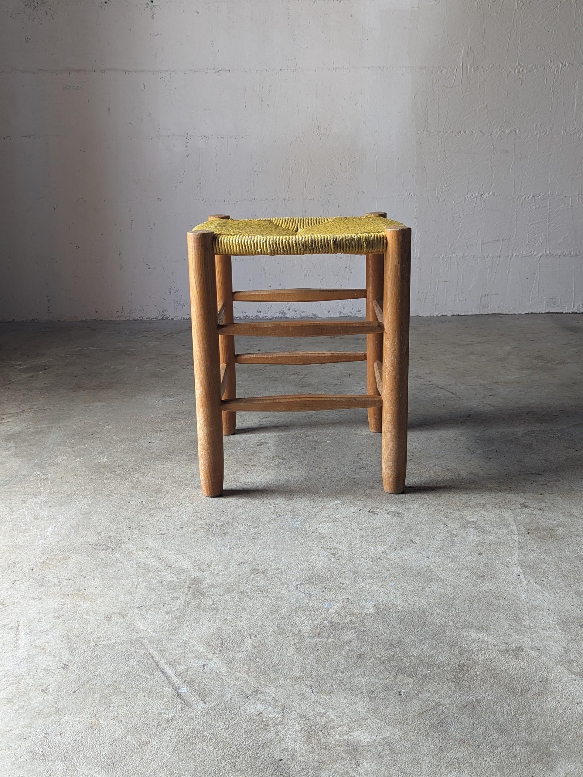 Charlotte PERRIAND original straw stool N°17 Bauche  In Fair Condition For Sale In BRIOUDE, FR