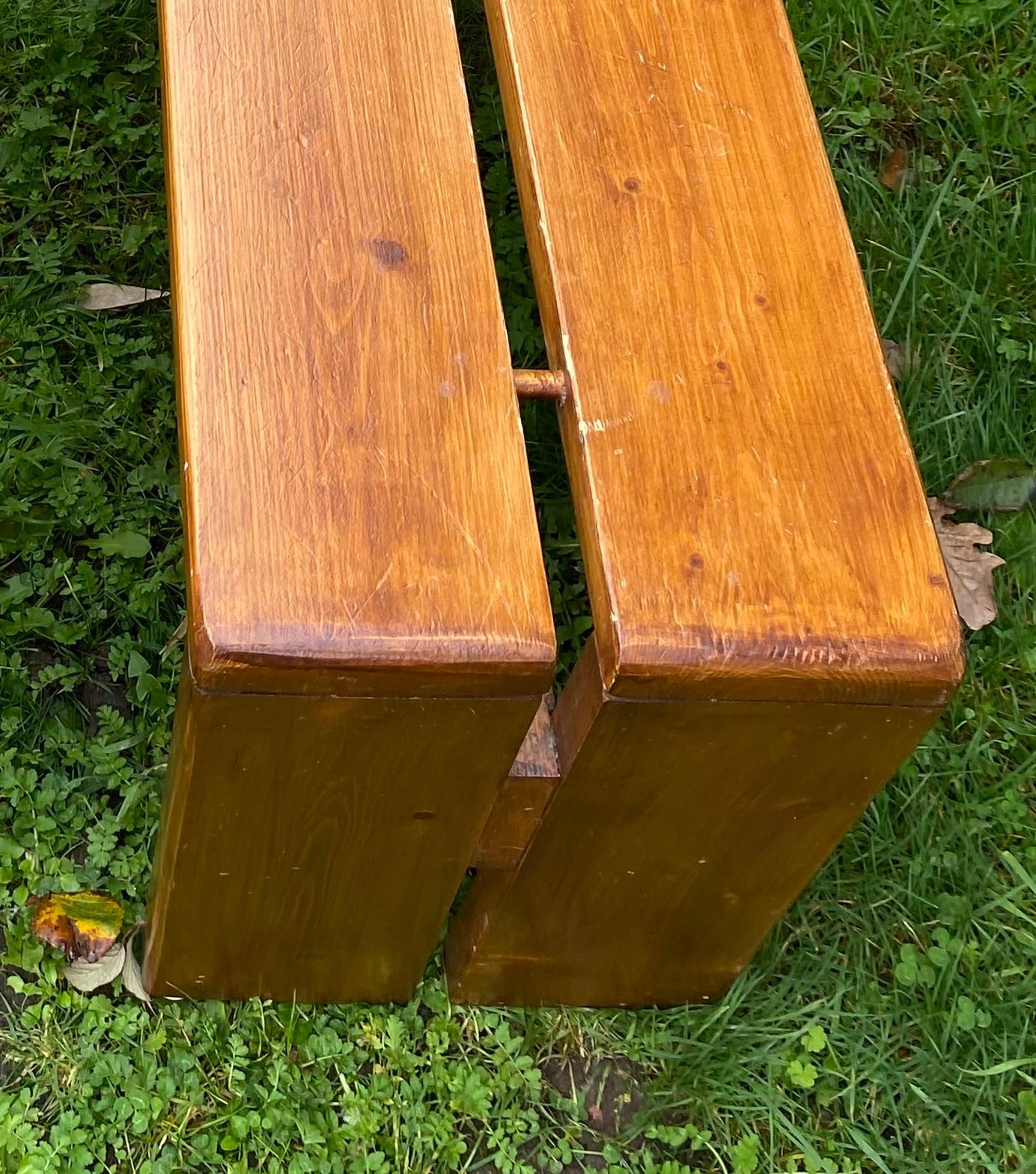 Charlotte Perriand - Pair of benches - Les arcs 1600 - Solid pine - 1969 In Good Condition For Sale In Saint Ouen, FR