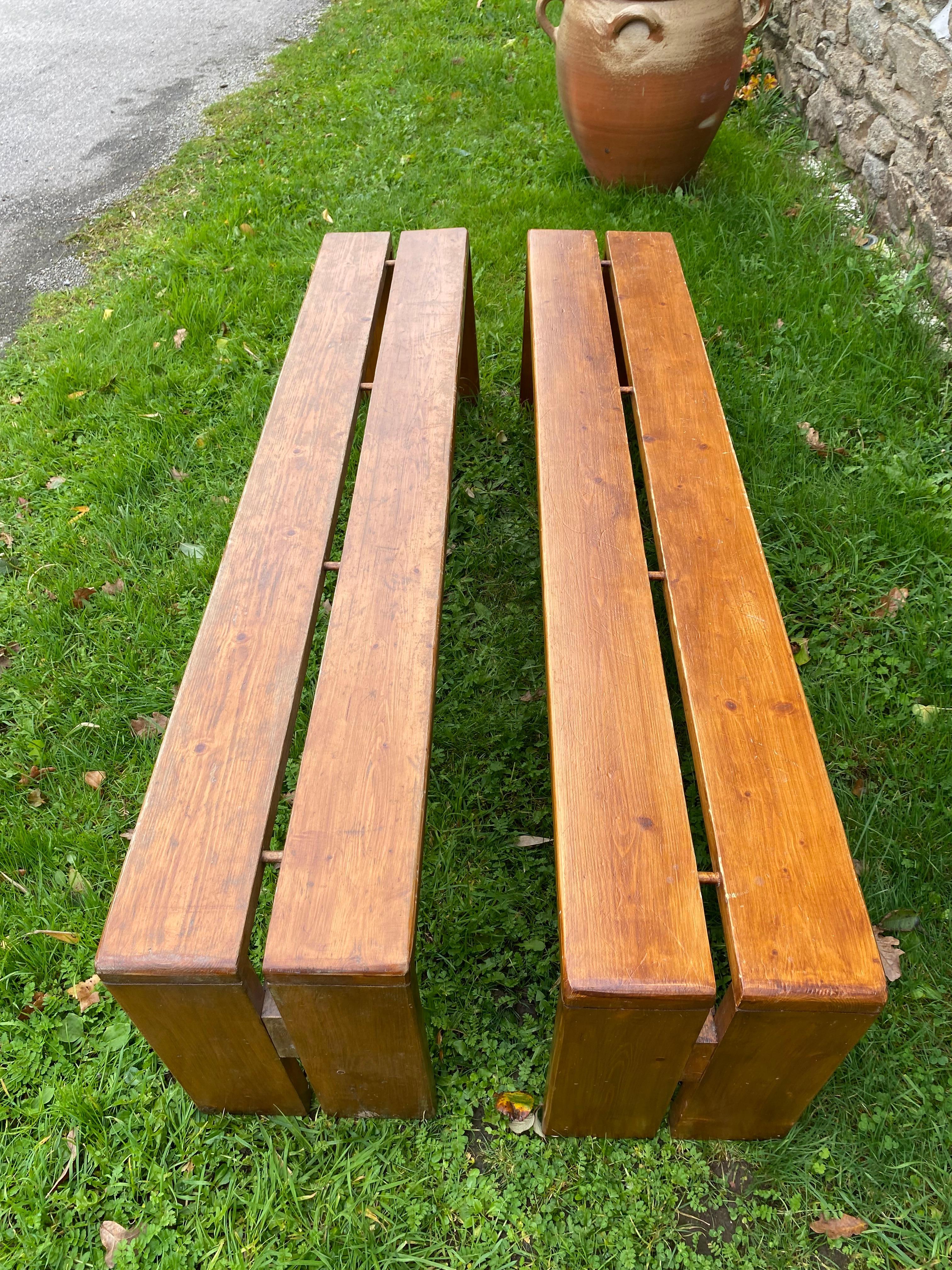 Charlotte Perriand - Pair of benches - Les arcs 1600 - Solid pine - 1969 For Sale 4