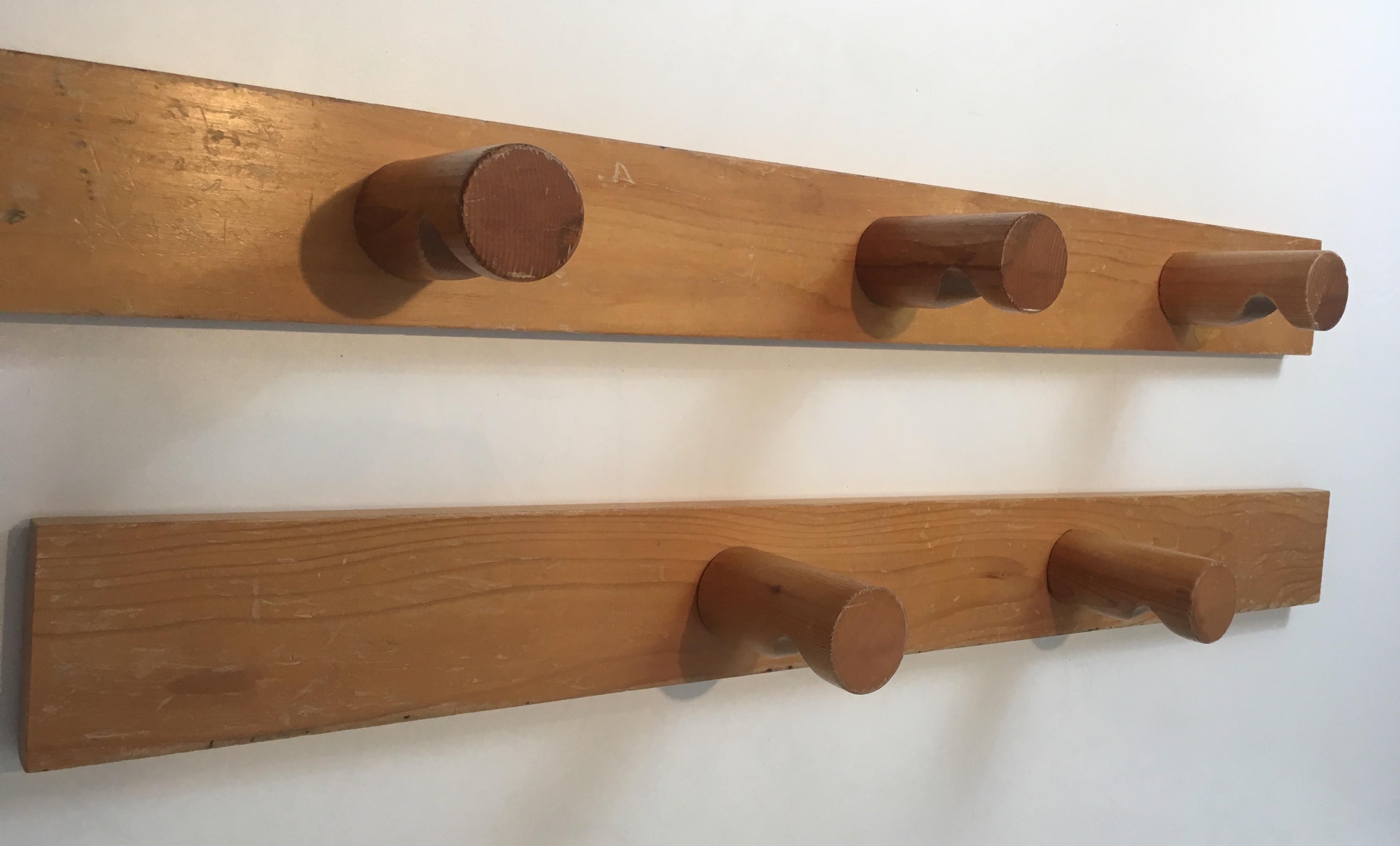 Charlotte Perriand, Pair of Pine Wood Wall Coat-Hangers, French, Circa 1960 7