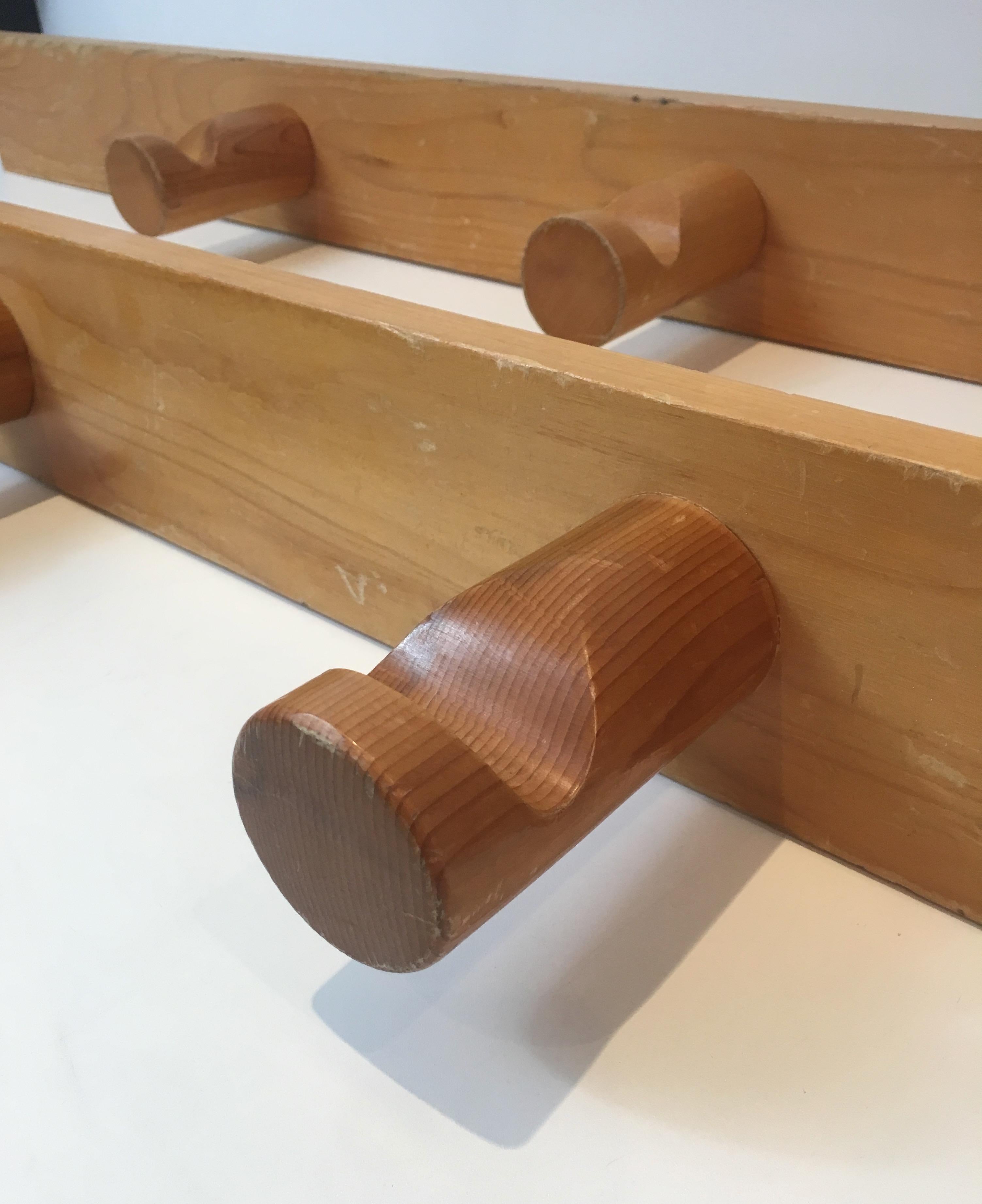 Charlotte Perriand, Pair of Pine Wood Wall Coat-Hangers, French, Circa 1960 4