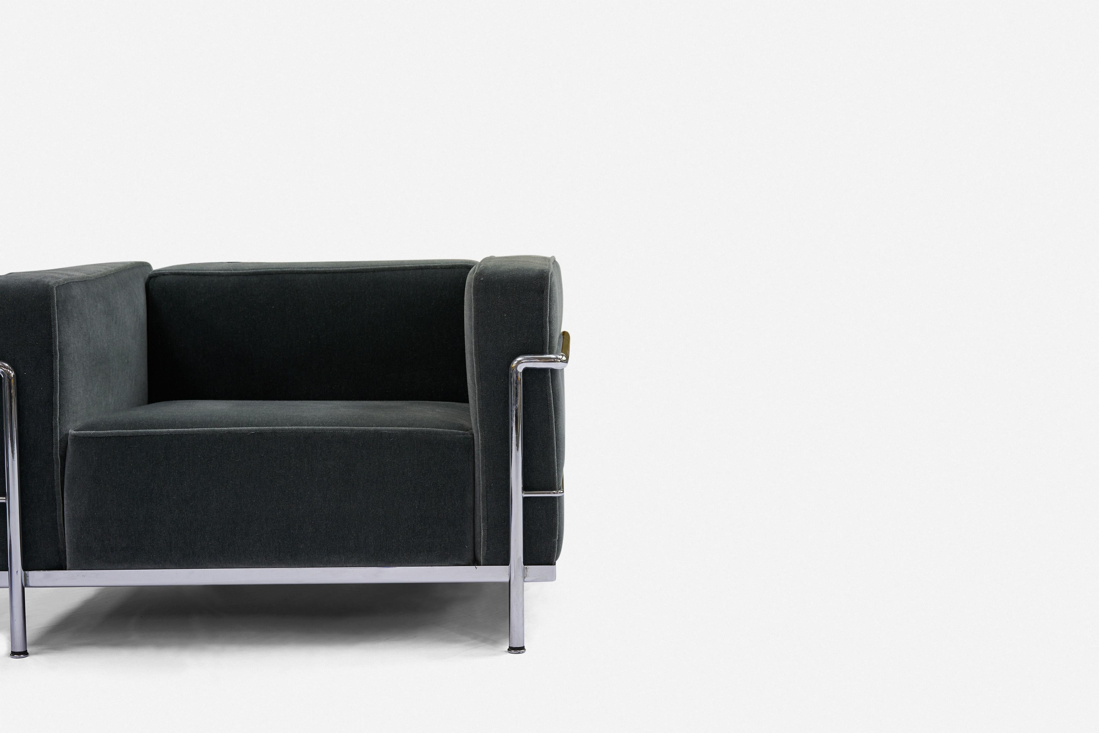 Charlotte Perriand, Pierre Jeanneret, Le Corbusier fauteuil de salon LC3 pour Cassina Bon état - En vente à Houston, TX