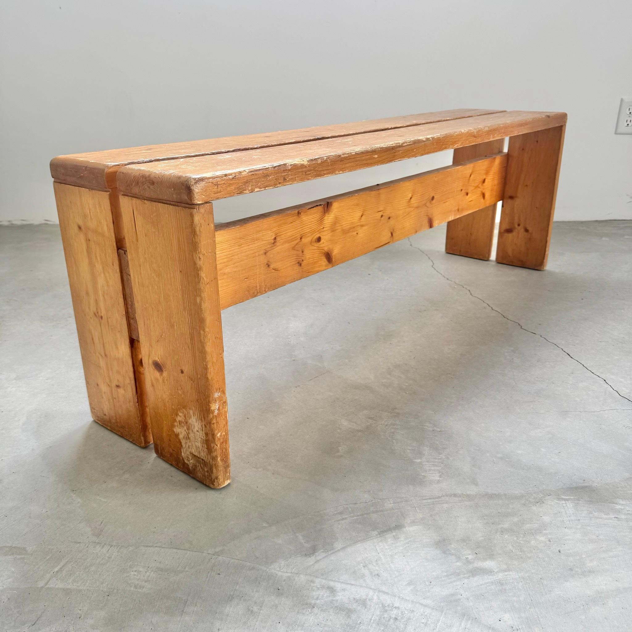 Banco de pino Charlotte Perriand para Les Arcs, años 70 Francia Pino en venta