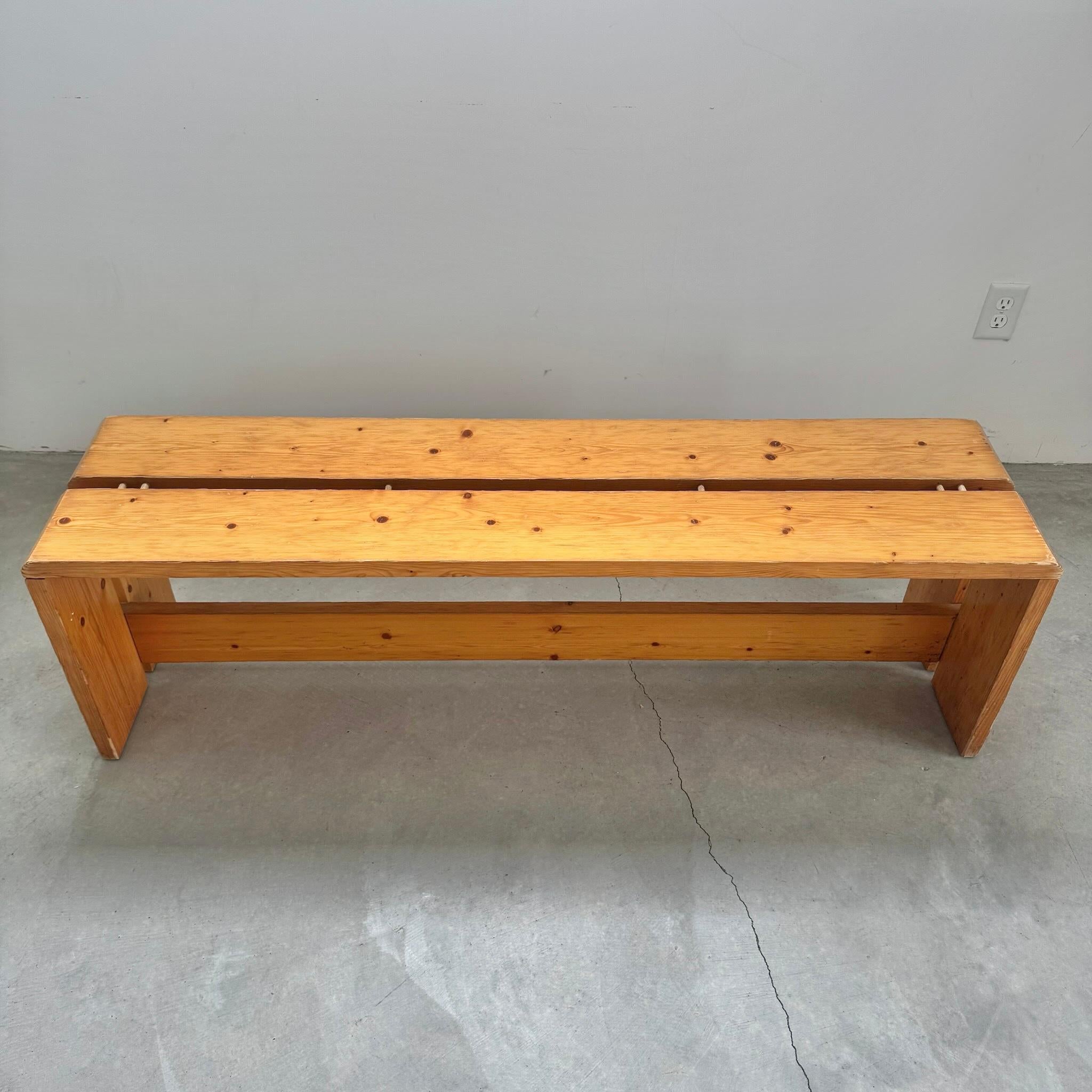 Charlotte Perriand Kiefernholzbank für Les Arcs, Frankreich, 1970er Jahre im Angebot 2