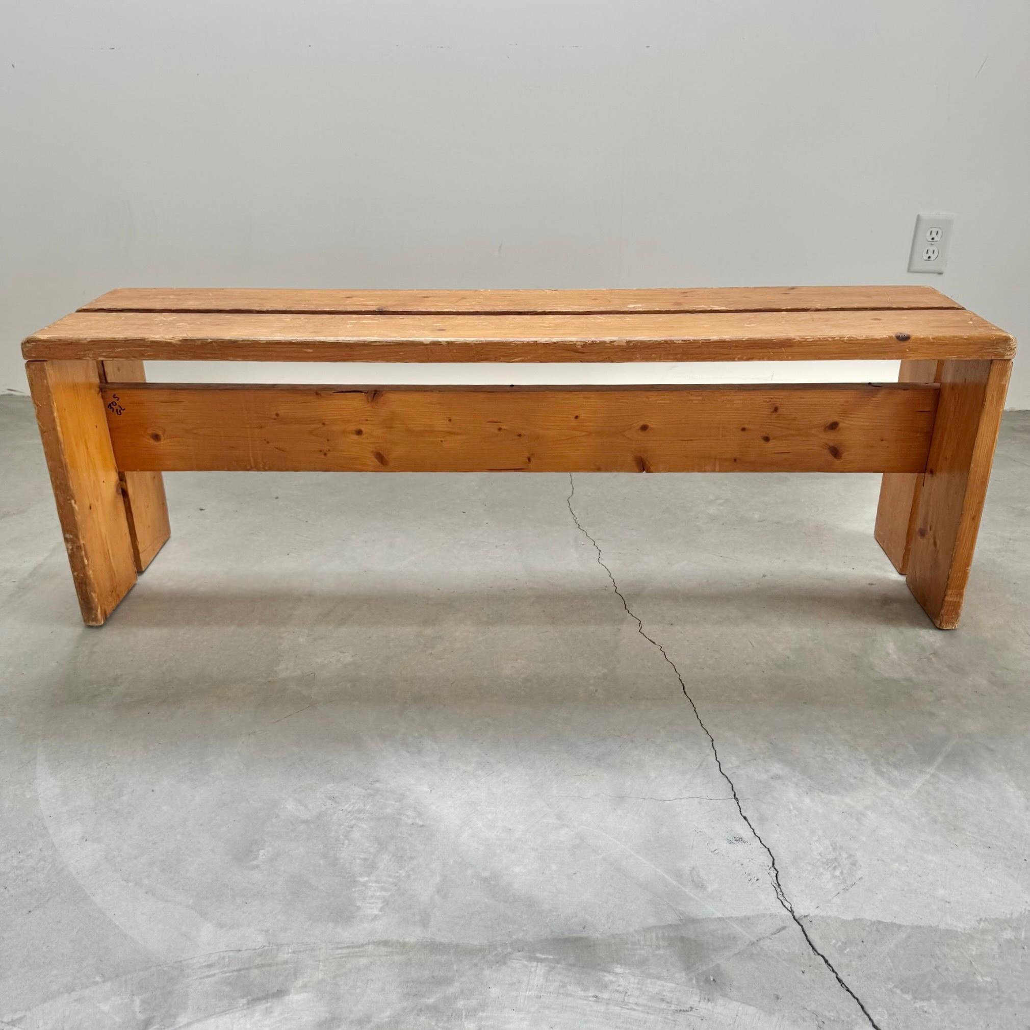 Banco de pino Charlotte Perriand para Les Arcs, años 70 Francia en venta 2