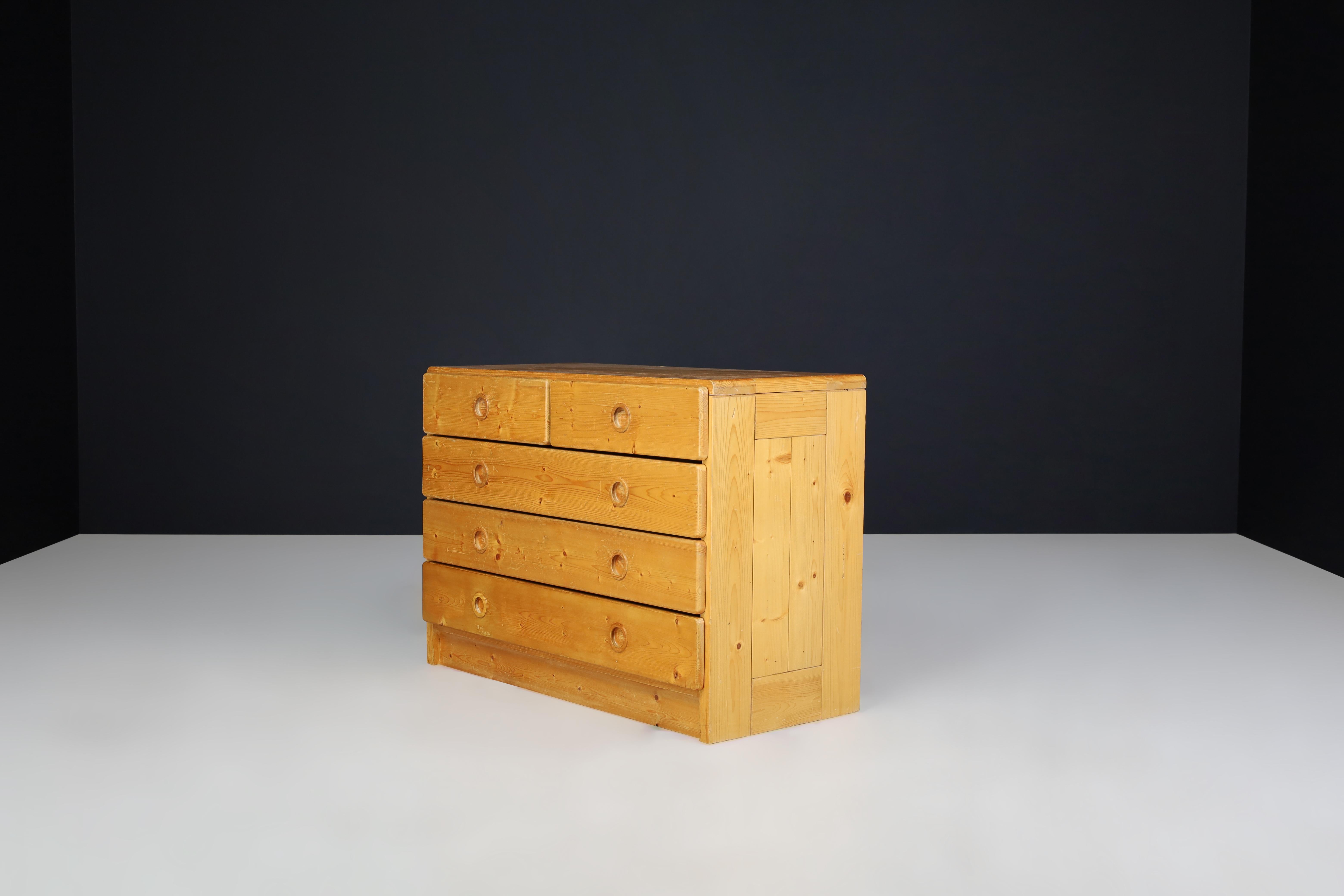 Mid-20th Century Charlotte Perriand Pine Chest of Drawers for Les Arcs, France 1960s   For Sale