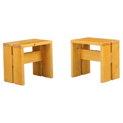 Charlotte Perriand Tabouret en pin pour la station de ski Les Arcs, France, années 1960 2 Disponible