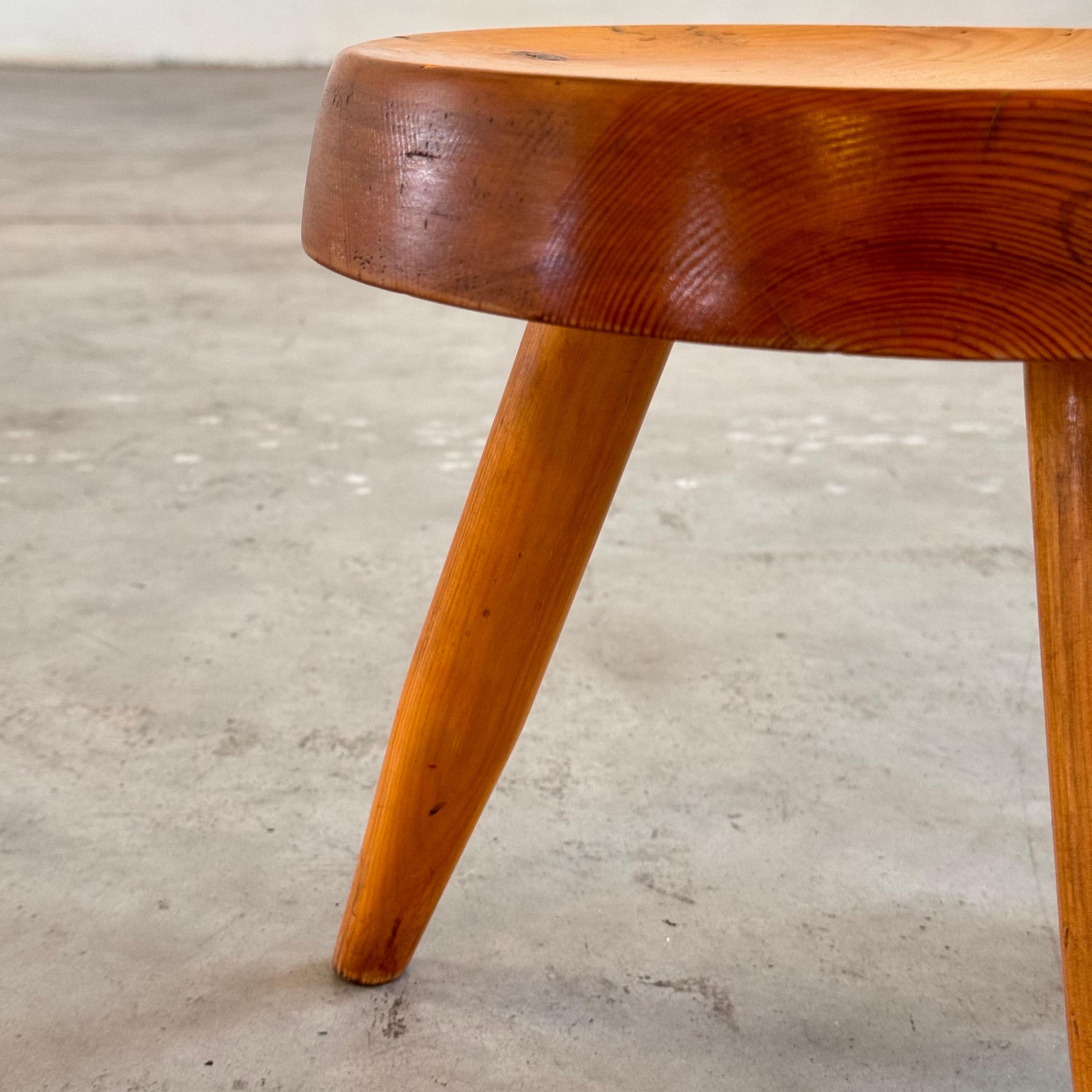 Charlotte Perriand Pine Wood 'Berger' Stool, France, 1960s  For Sale 10
