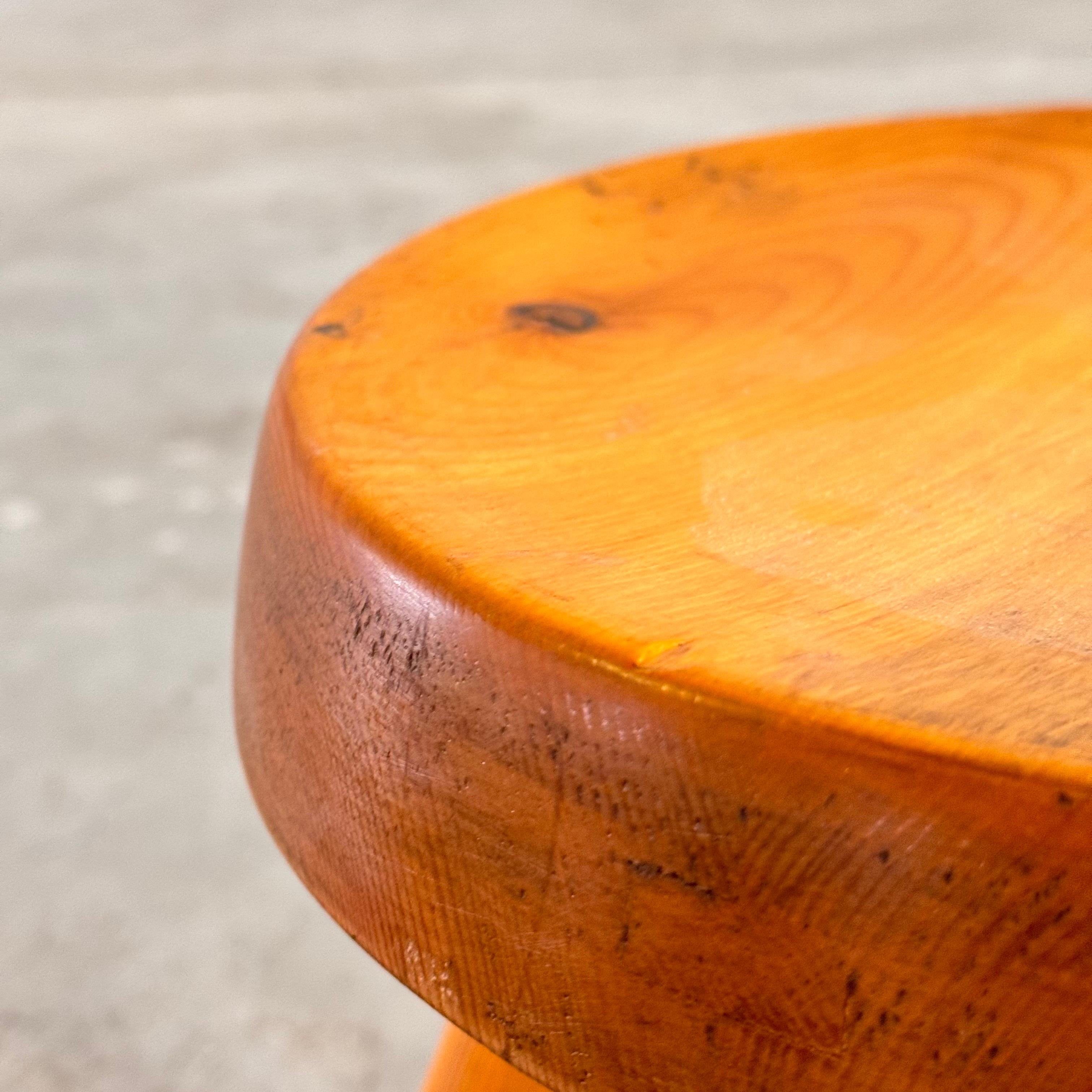 Charlotte Perriand Pine Wood 'Berger' Stool, France, 1960s  For Sale 11
