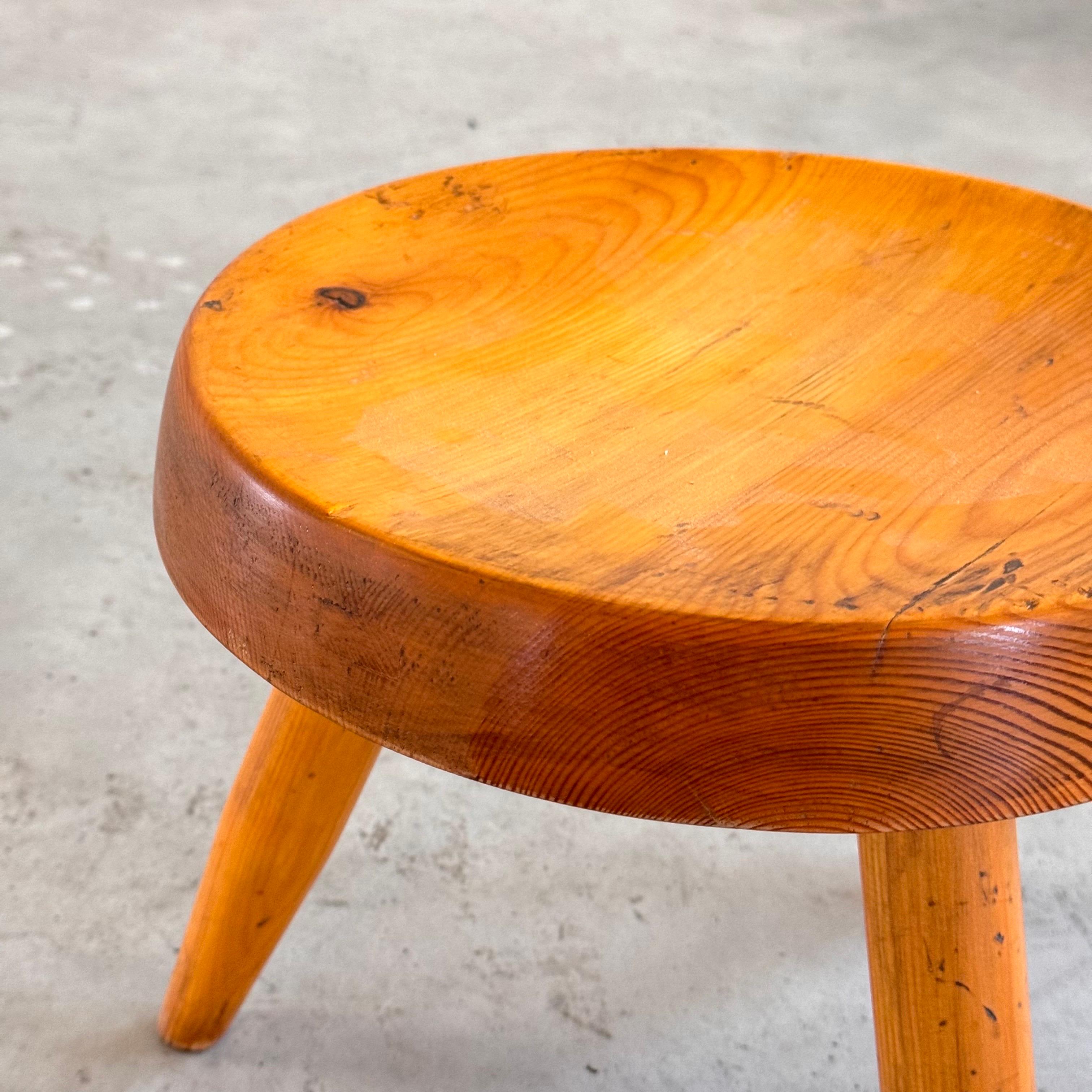 Mid-Century Modern Charlotte Perriand Pine Wood 'Berger' Stool, France, 1960s  For Sale