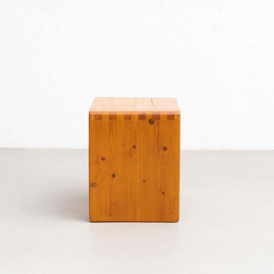 Charlotte Perriand Pine Wood Stool for Les Arcs, circa 1950 In Good Condition For Sale In Barcelona, Barcelona