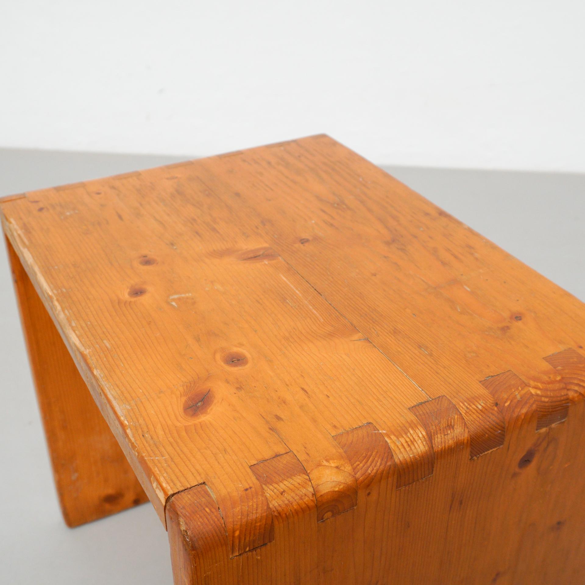 Stool designed by Charlotte Perriand for Les Arcs ski Resort, circa 1960, manufactured in France.
Pinewood.

In nice condition, with wear consistent with age and use, preserving a beautiful patina.

Charlotte Perriand (1903-1999). She was born