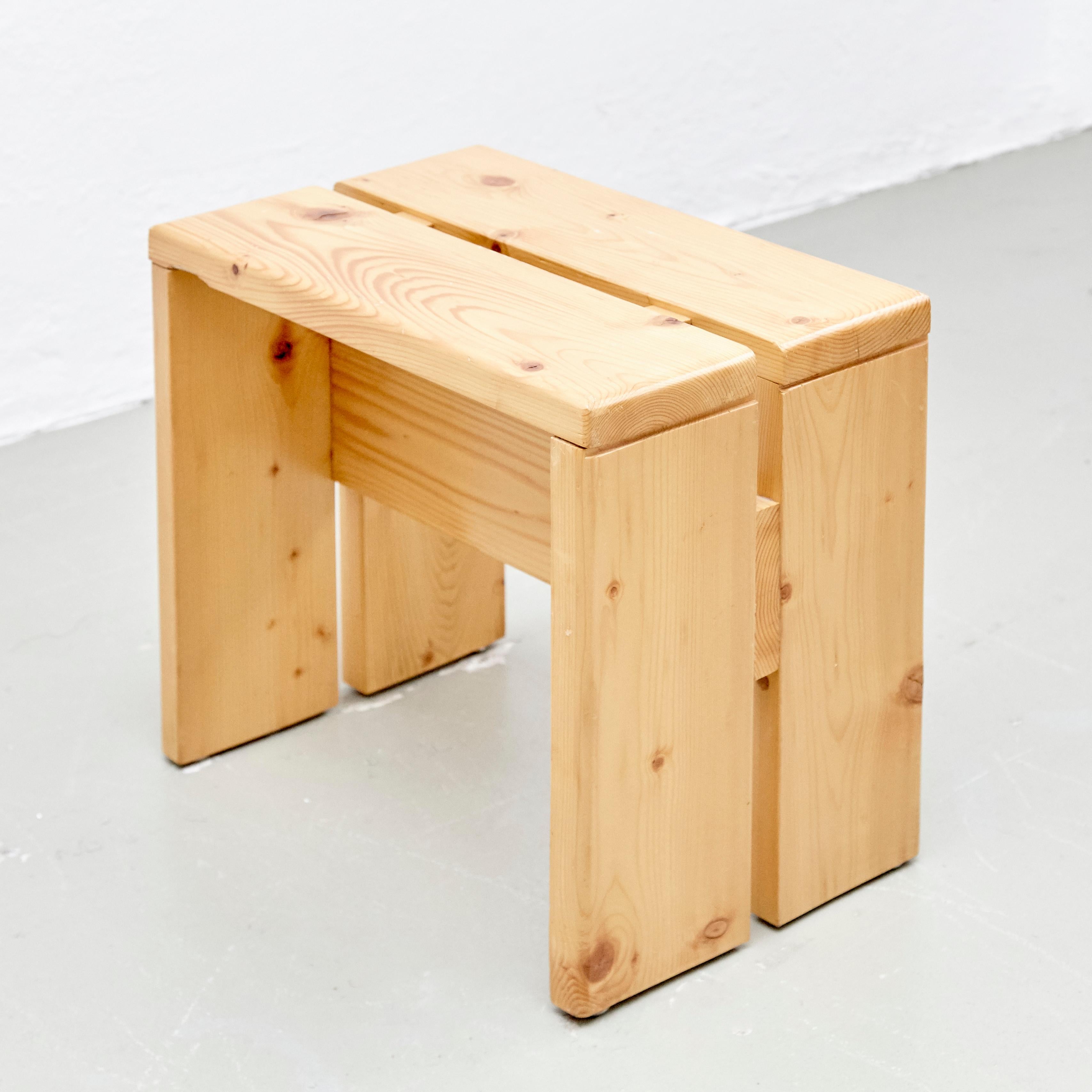 Charlotte Perriand Pine Wood Stool for Les Arcs In Good Condition In Barcelona, Barcelona