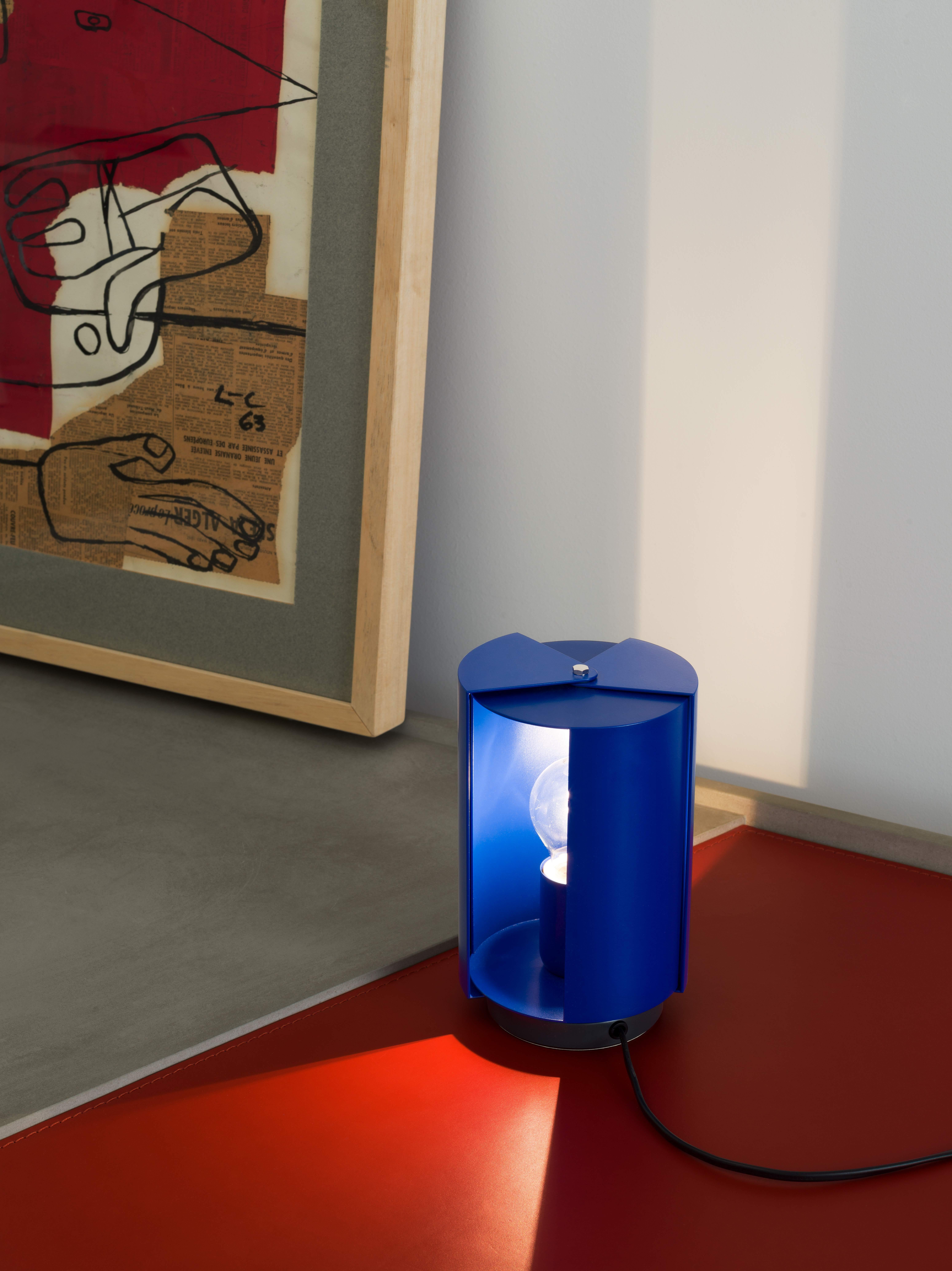 Métal Charlotte Perriand 'Pivotante À Poser' lampe de table en gris clair pour Nemo en vente