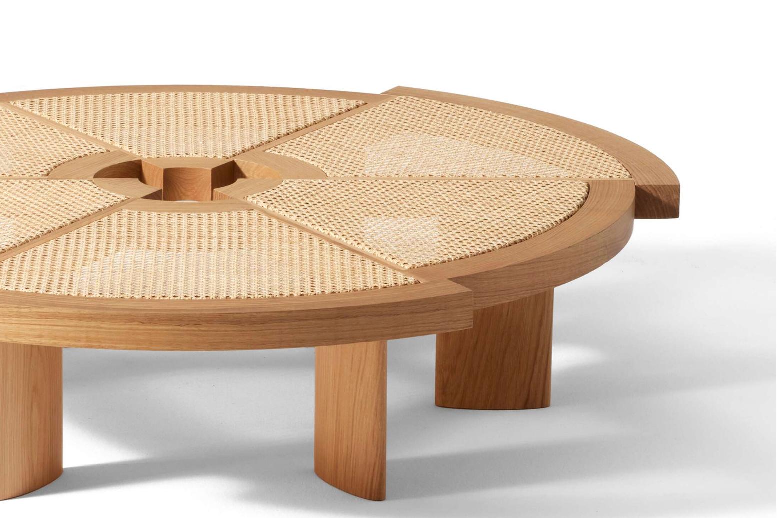 Quercia Charlotte Perriand Tavolino Rio per Cassina in vendita
