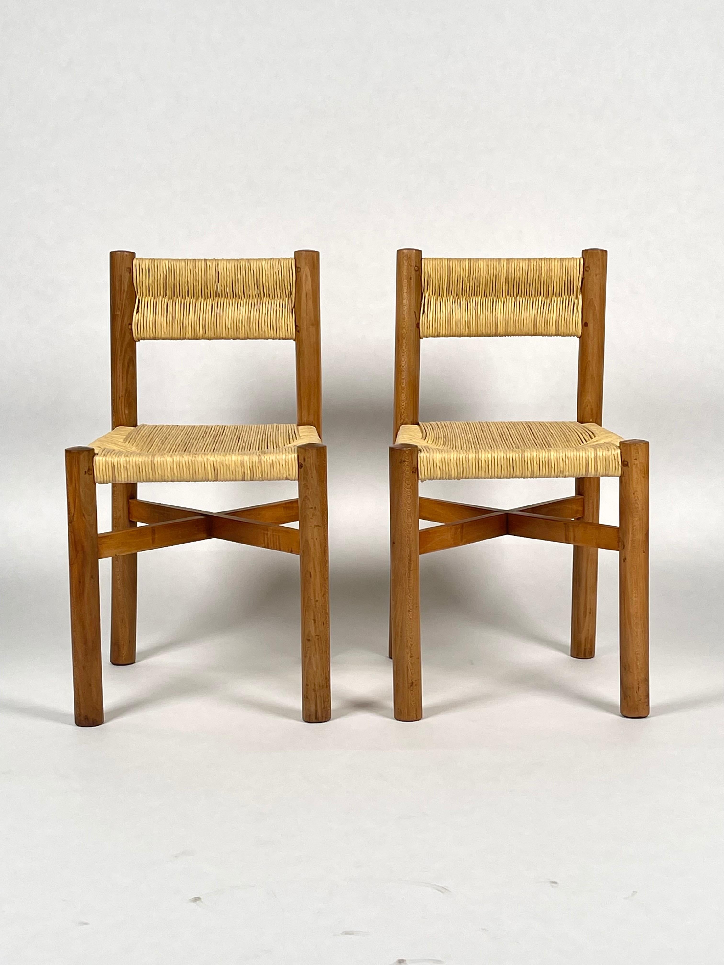 Français Charlotte Perriand:: ensemble de 2 chaises 