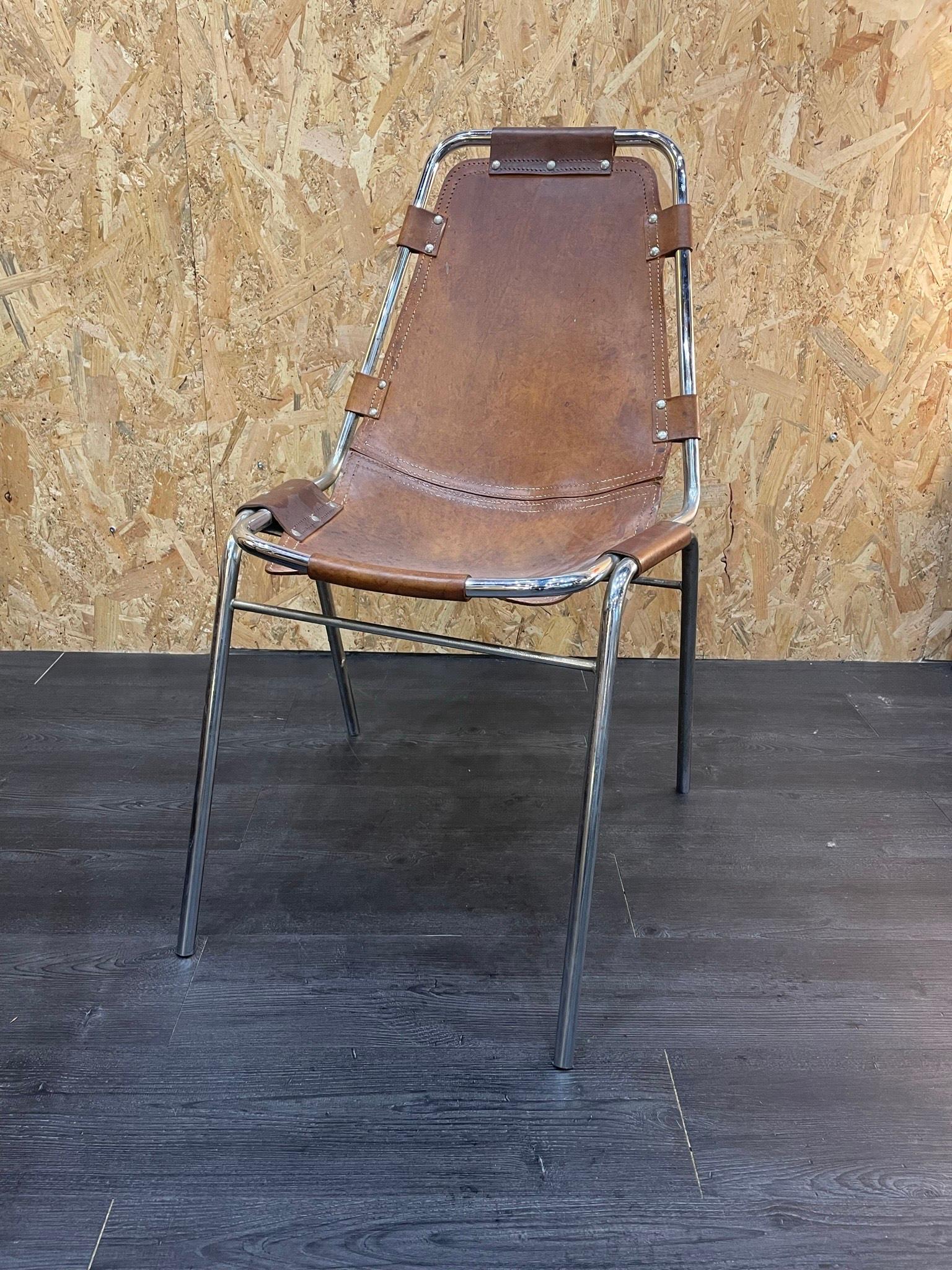 Charlotte Perriand 
6 sedie per la località di Les Arcs 
Pelle di Cordoba sospesa su una struttura tubolare in metallo cromato.
Circa 1960
L. 46 x P. 55 x H. 81 cm
Splendide condizioni d'epoca
Modello emblematico del resort progettato dal famoso