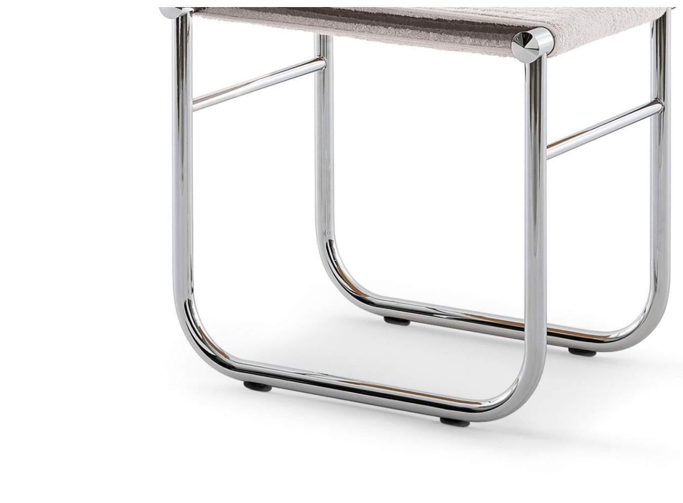 Charlotte Perriand Set di sette sgabelli modello 9 Tabouret per Cassina in vendita 3
