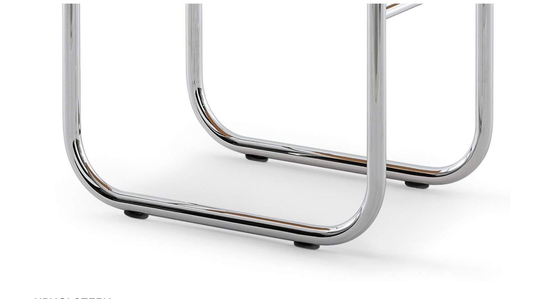 Charlotte Perriand Set di sette sgabelli modello 9 Tabouret per Cassina in vendita 5