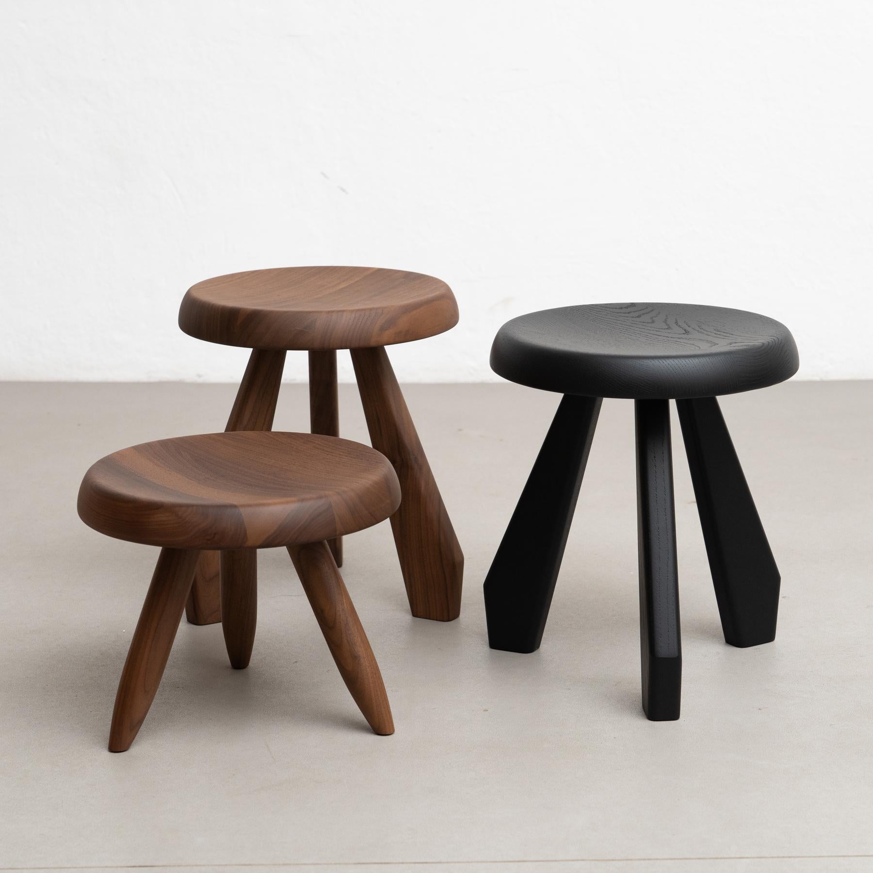 italien Charlotte Perriand Ensemble de trois tabourets en bois Meribel pour Cassina en vente