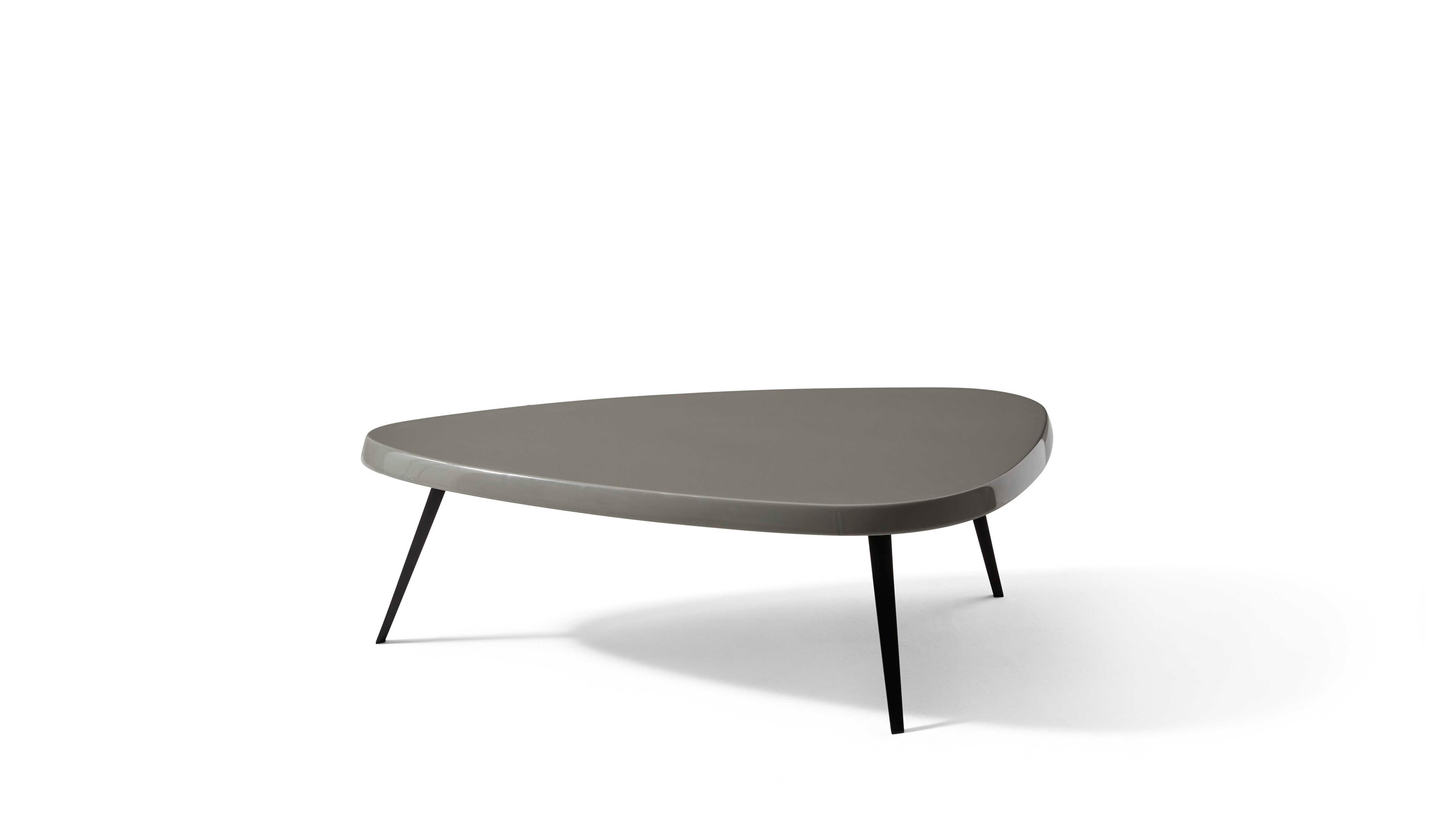 Charlotte Perriand Dreiteiliger mexikanischer niedriger mexikanischer Outdoor-Tisch für Cassina im Angebot 3