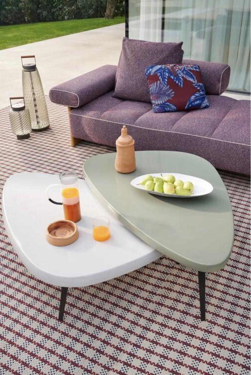 Charlotte Perriand Dreiteiliger mexikanischer niedriger mexikanischer Outdoor-Tisch für Cassina im Angebot 5