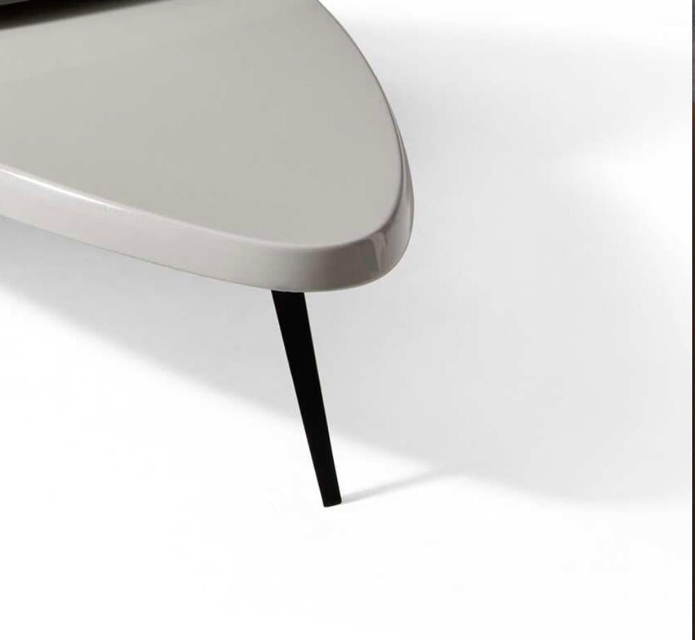 Charlotte Perriand Dreiteiliger mexikanischer niedriger mexikanischer Outdoor-Tisch für Cassina im Angebot 1