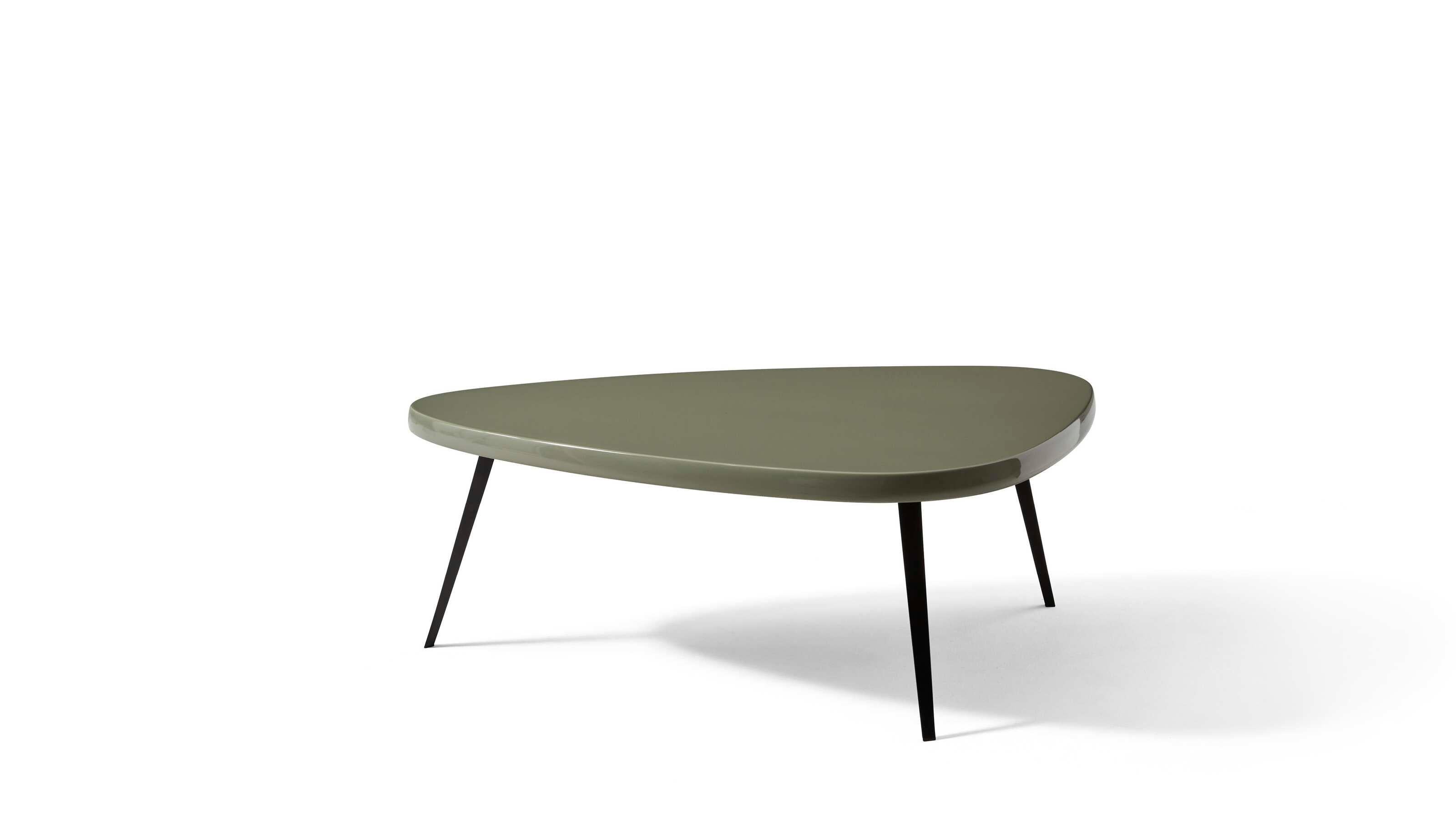 Charlotte Perriand Dreiteiliger mexikanischer niedriger mexikanischer Outdoor-Tisch für Cassina im Angebot 2