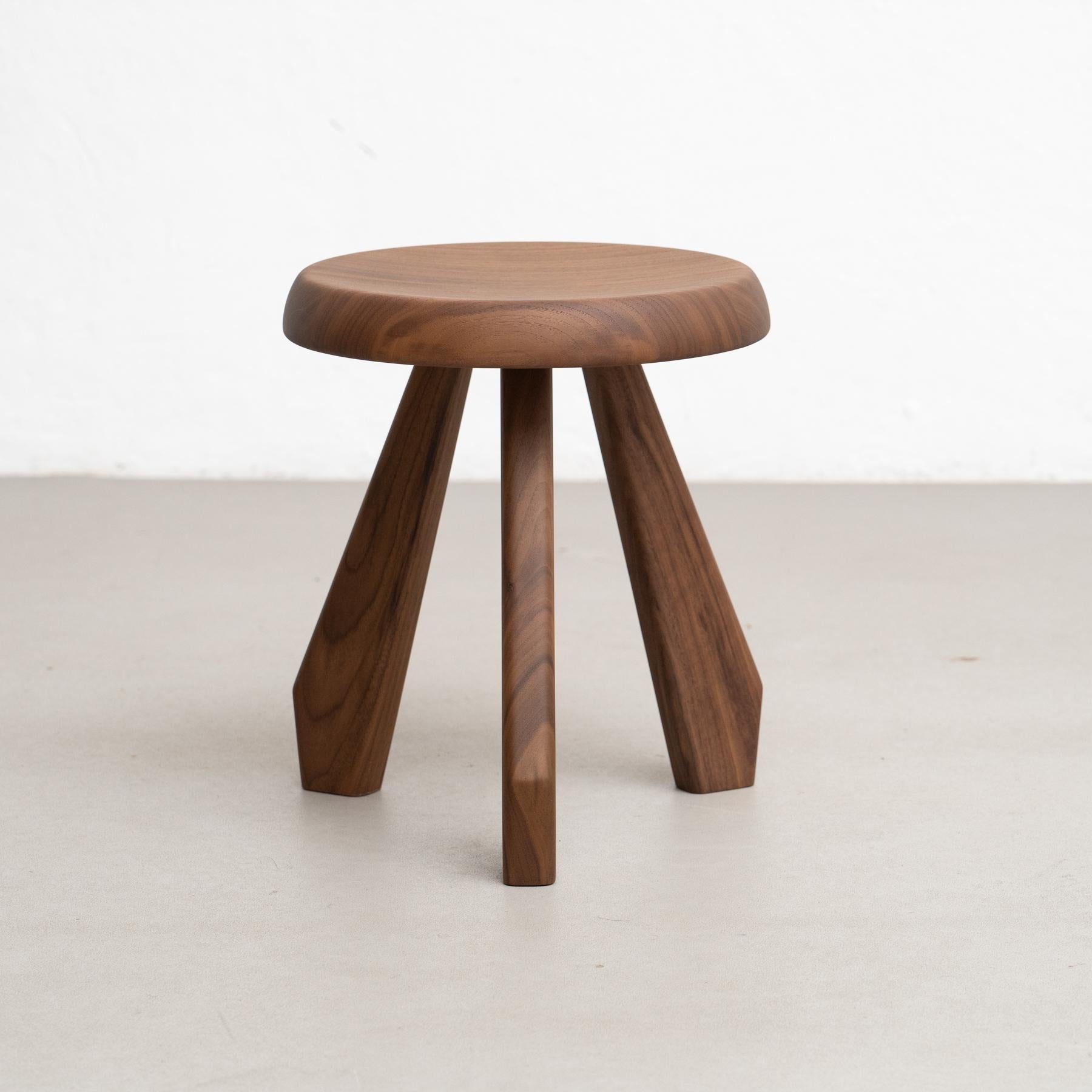 Mid-Century Modern Charlotte Perriand Ensemble de deux tabourets en bois Meribel pour Cassina en vente