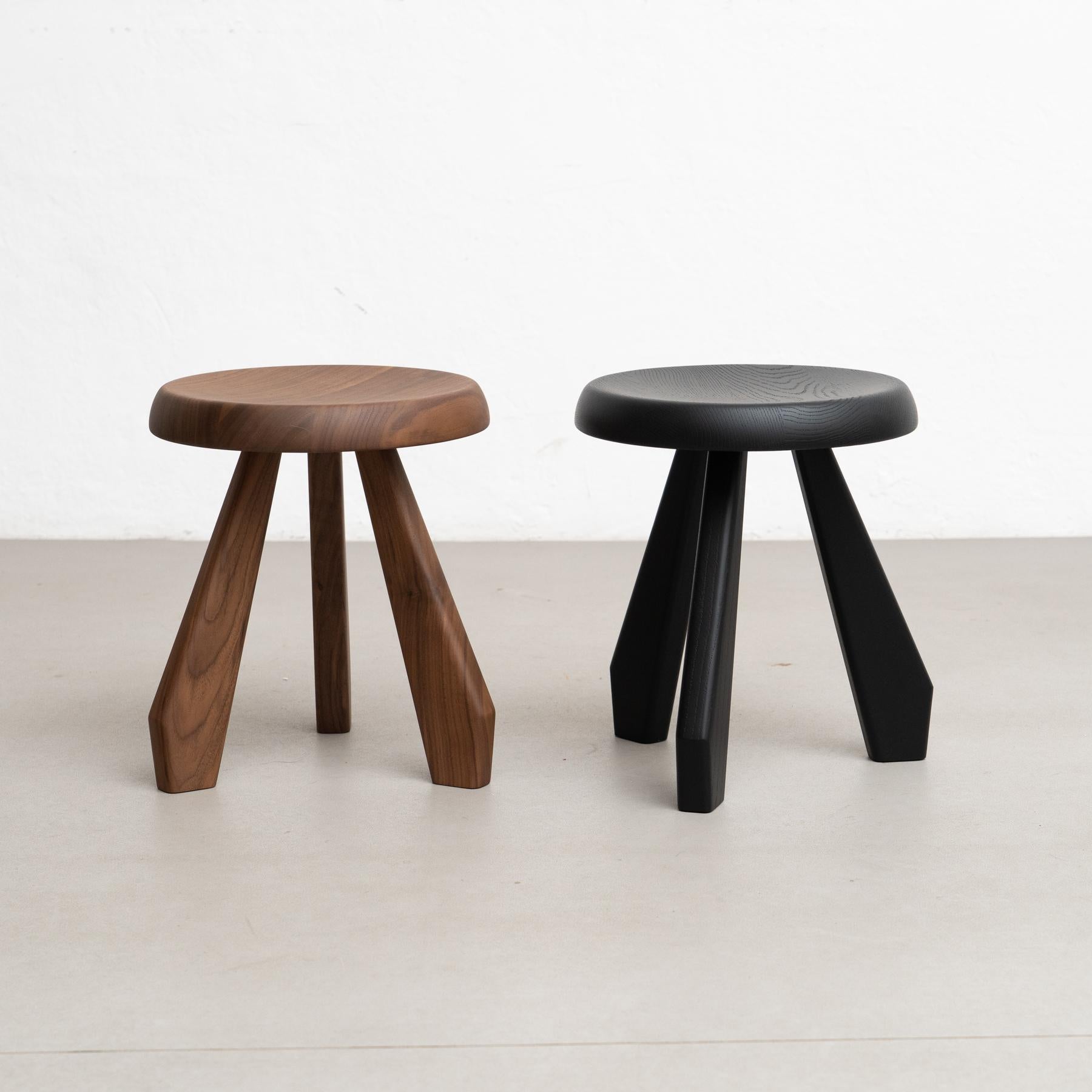 italien Charlotte Perriand Ensemble de deux tabourets en bois Meribel pour Cassina en vente