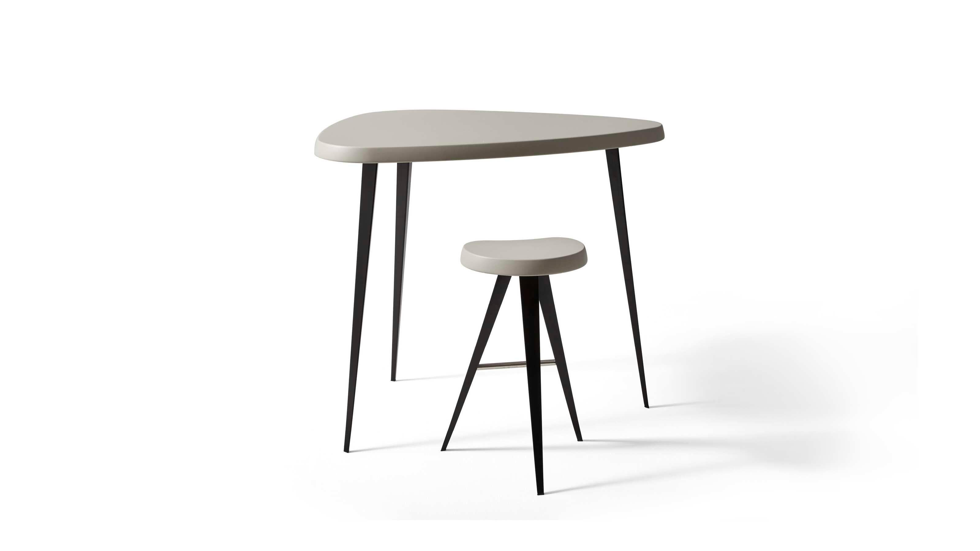 Charlotte Perriand Set di due sgabelli e tavoli da esterno Mexique per Cassina In condizioni Nuovo in vendita a Barcelona, Barcelona