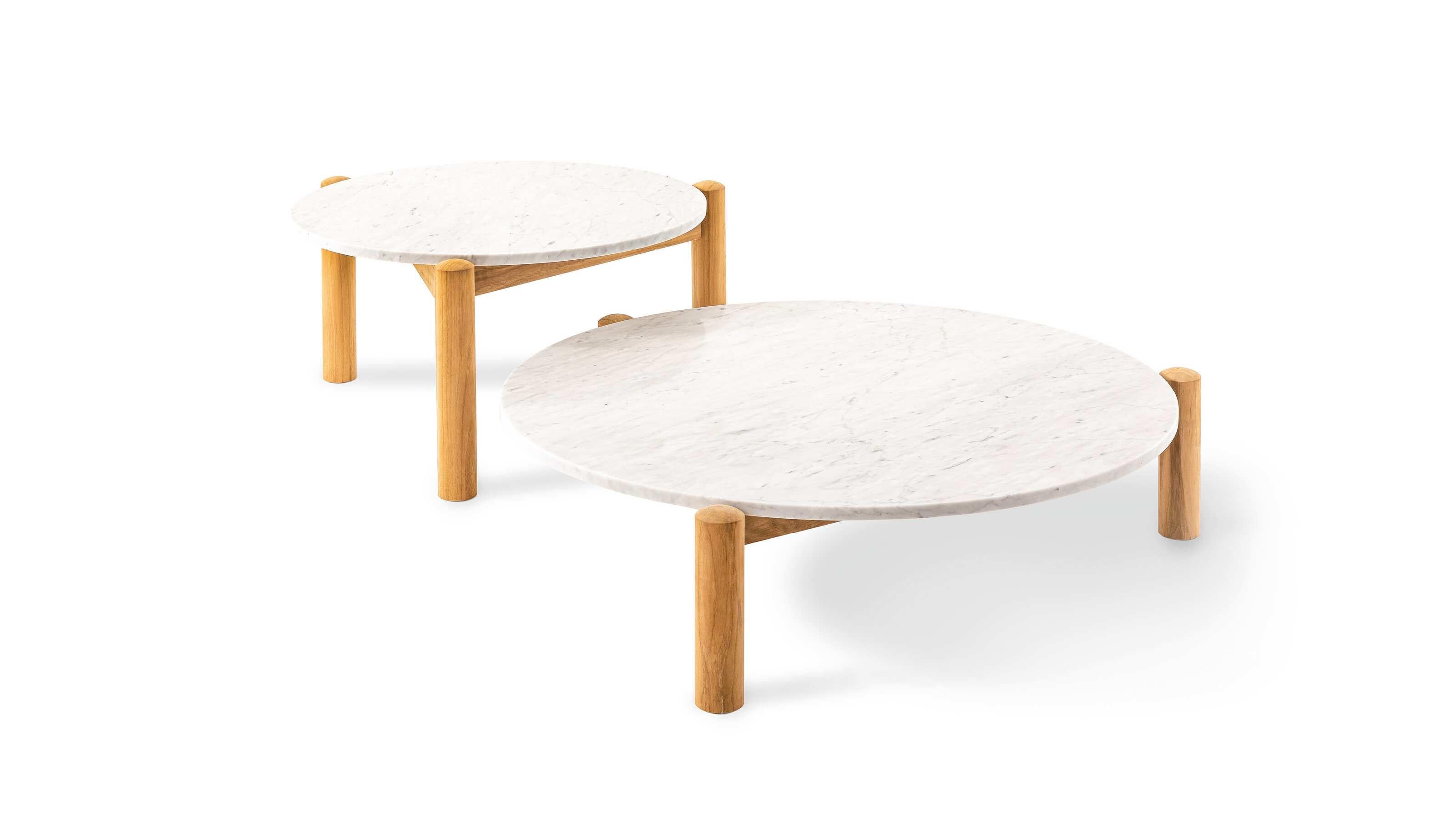 italien Charlotte Perriand Ensemble de deux tables à plateau interchangeables pour Cassina en vente