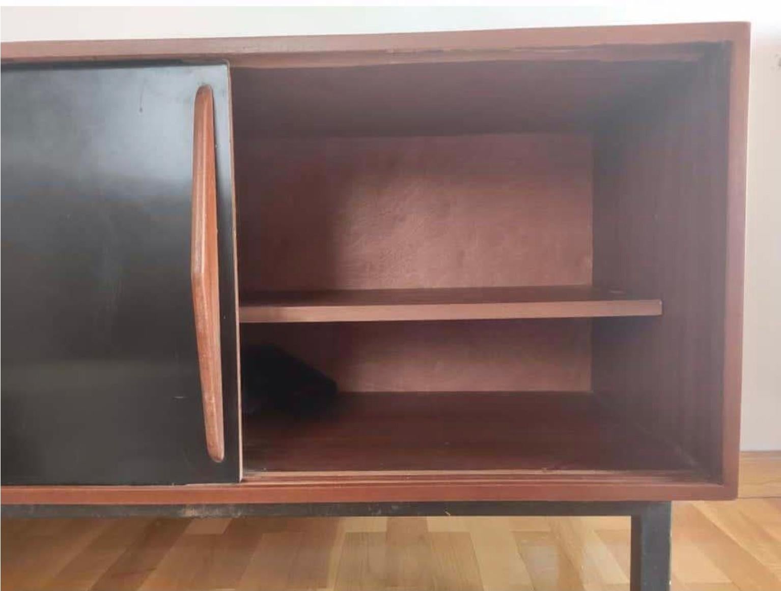 Mid-Century moderno Credenza Charlotte Perriand - Design Modernista Francese, CIRCA 1950 in vendita