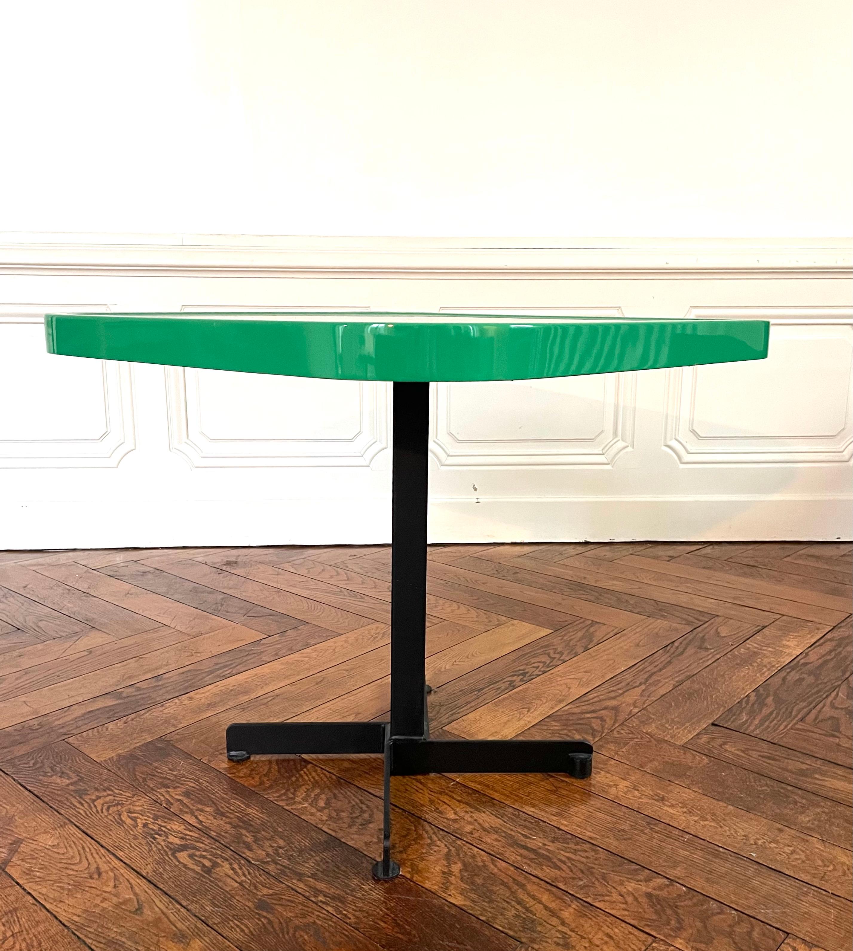 Charlotte Perriand Square Table in Green Polyester from 1984 In Excellent Condition For Sale In Lyon, FR