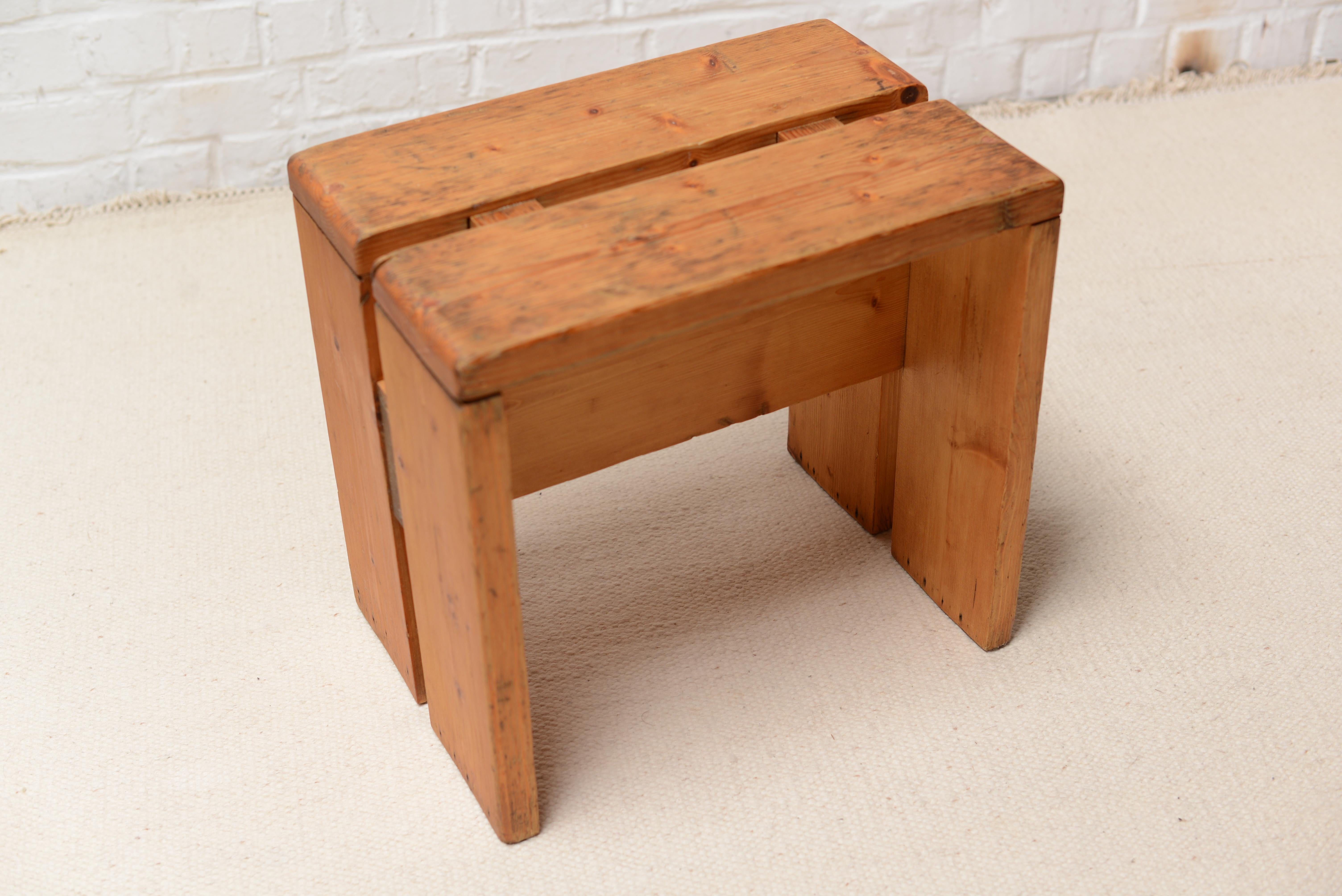 Charlotte Perriand Stool in Pine for “Les Arcs”, France, 1967 For Sale 4