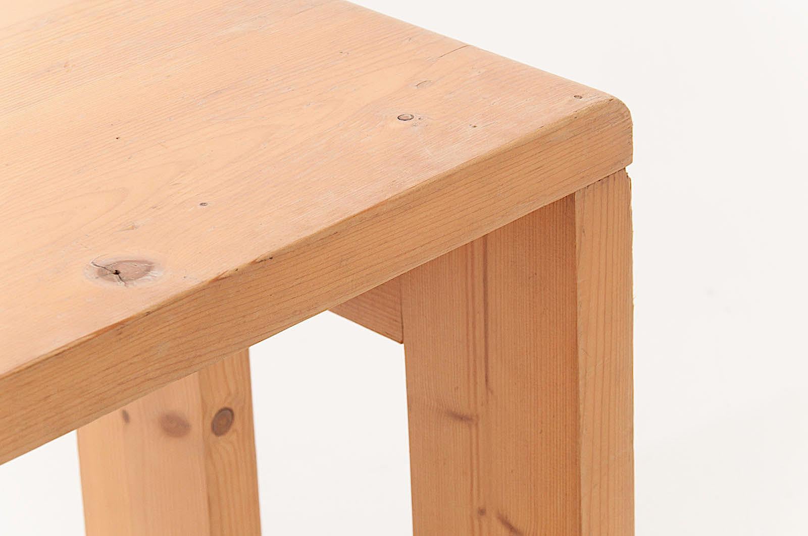 Minimalist Charlotte Perriand Stool in Pine, for les Arcs ski Resort in the 1960s, Blond