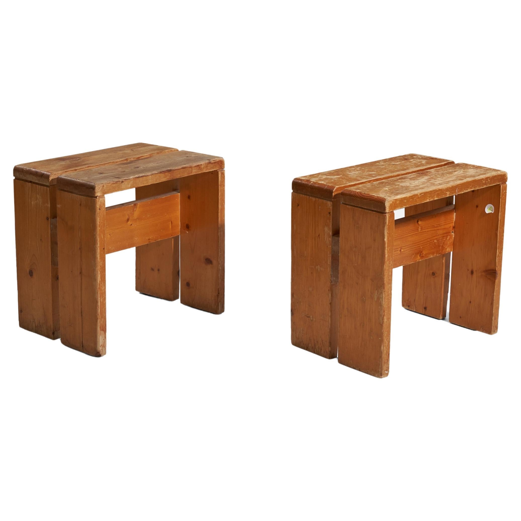 Charlotte Perriand, Stools for Les Arcs, Pine, France, 1968 For Sale