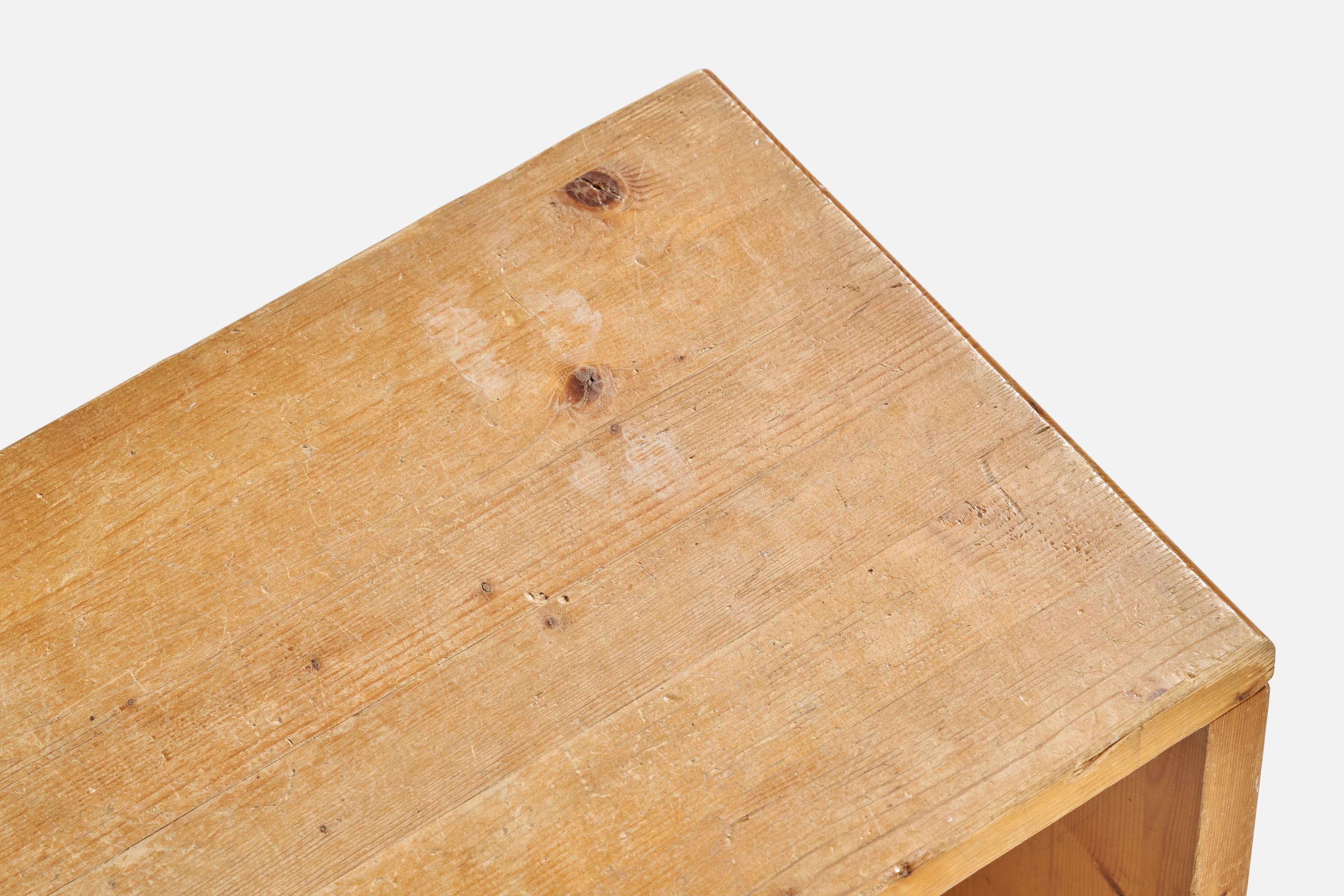 Charlotte Perriand, Hocker, Kiefernholz, Frankreich, 1960er Jahre im Angebot 4