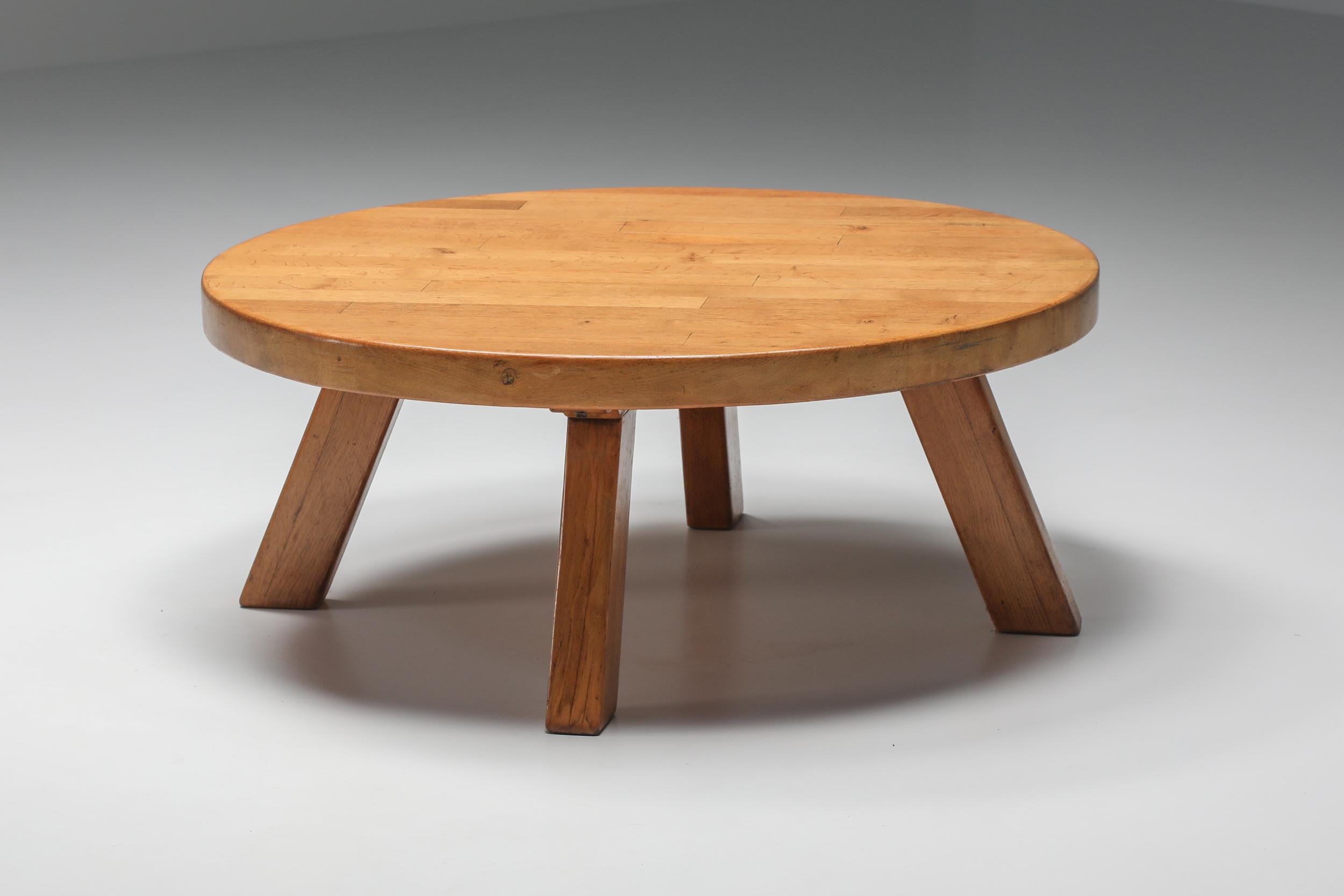 Charlotte Perriand style; round coffee table; 1960's; French Modernism; Minimalist; Pinewood; Japanese Influence; Side Table

Coffee table with an elegant round tabletop in the style of Charlotte Perriand's. Sleek design in pine in reference to