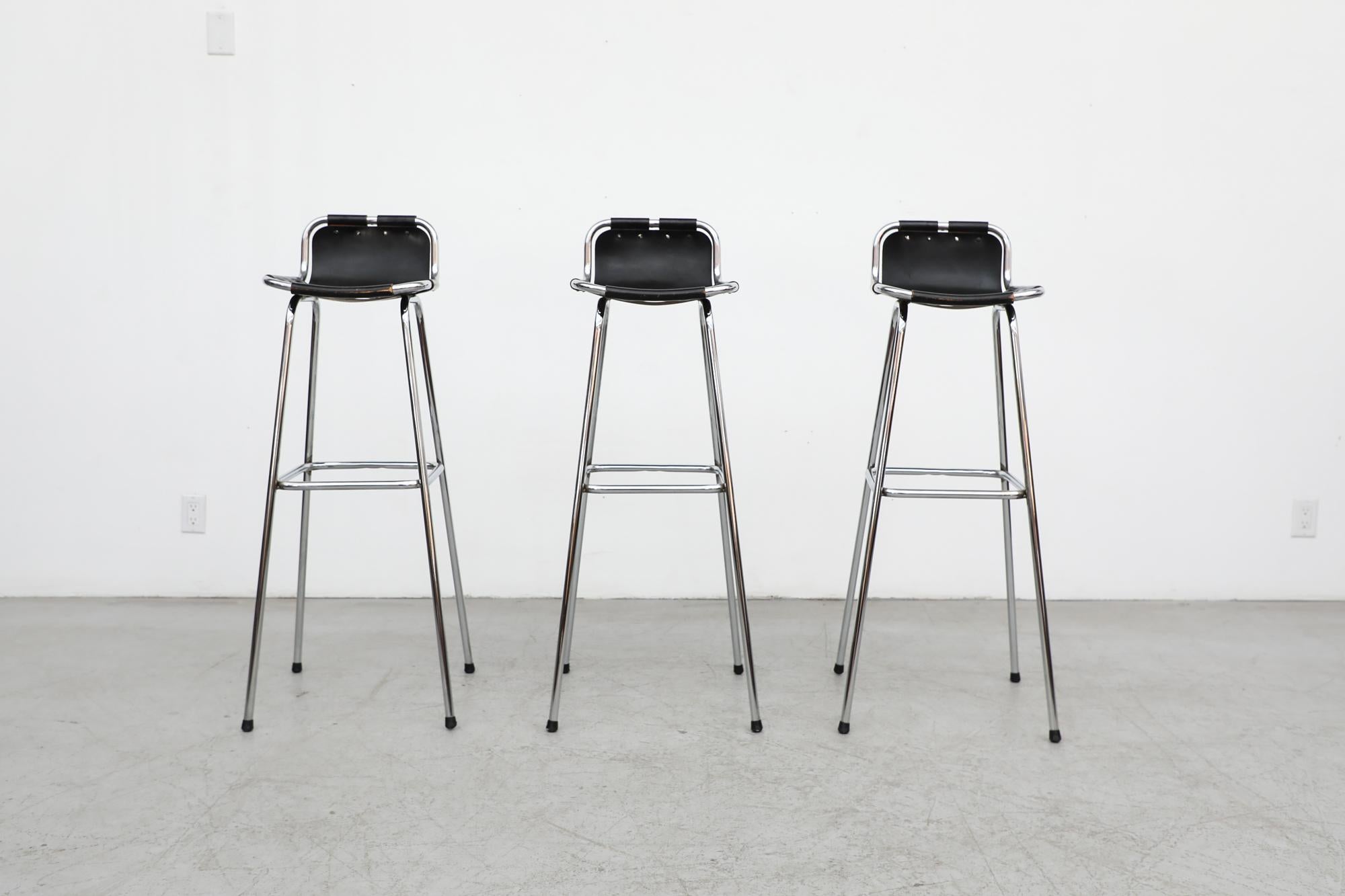 Set of 3 high bar stools in the style of the Charlotte Perriand Les Arcs stools. These stools have a 37