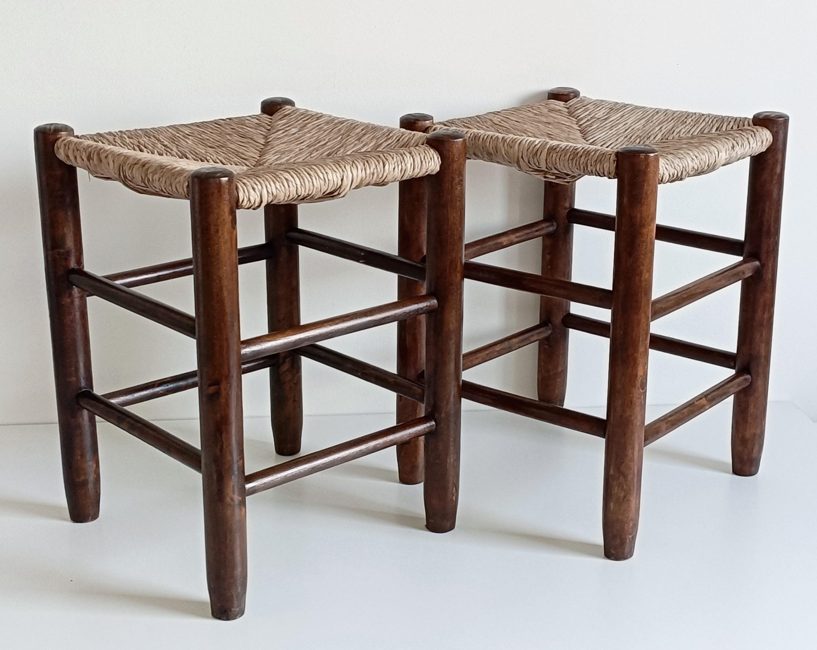 Mid-Century Modern Charlotte Perriand Style, Pair of Rustic Wood and Straw Stools, France, c. 1950s For Sale