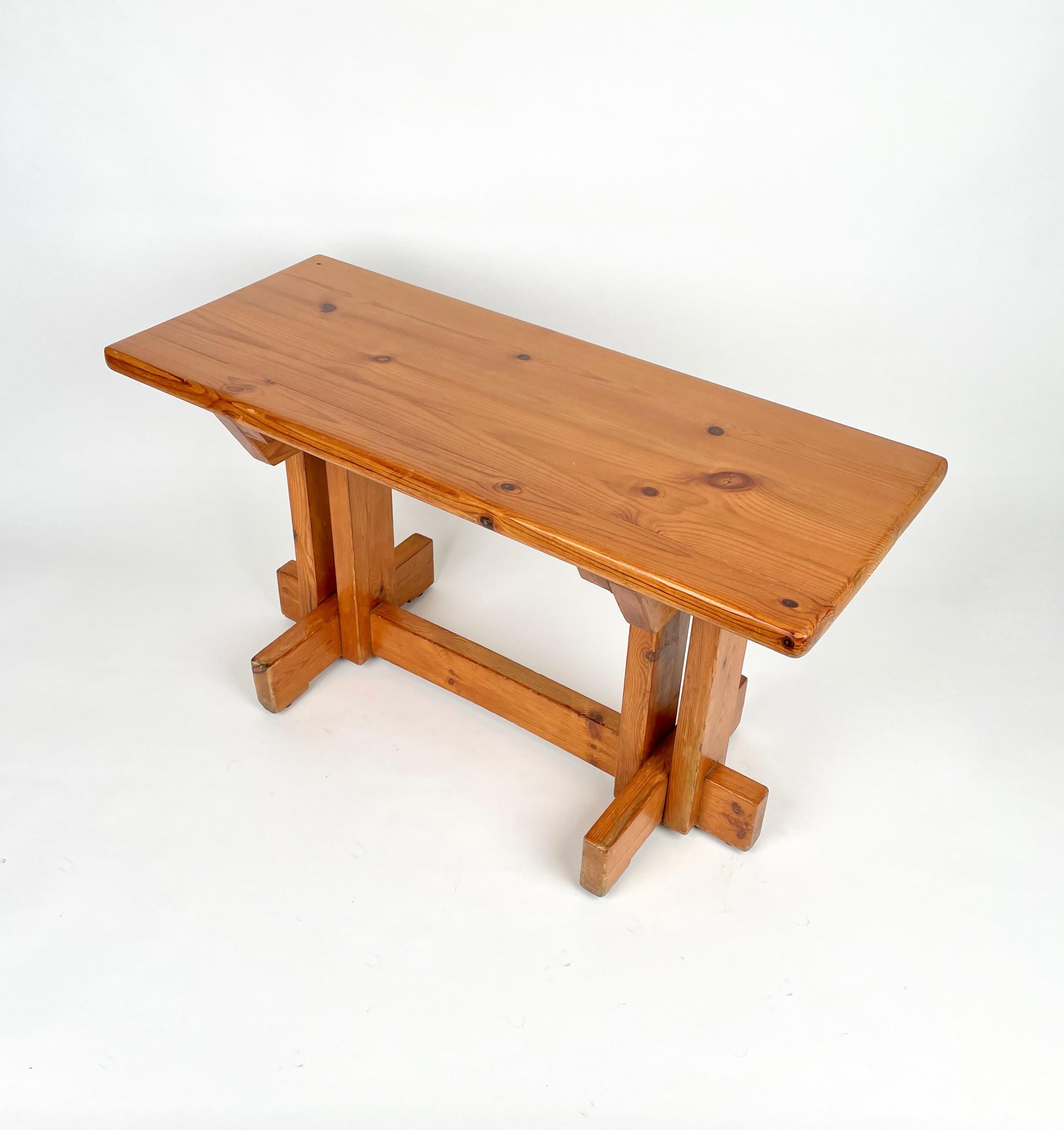 Charlotte Perriand Style Sitting Bench or Side Table in Wood Pine, France, 1970s For Sale 4