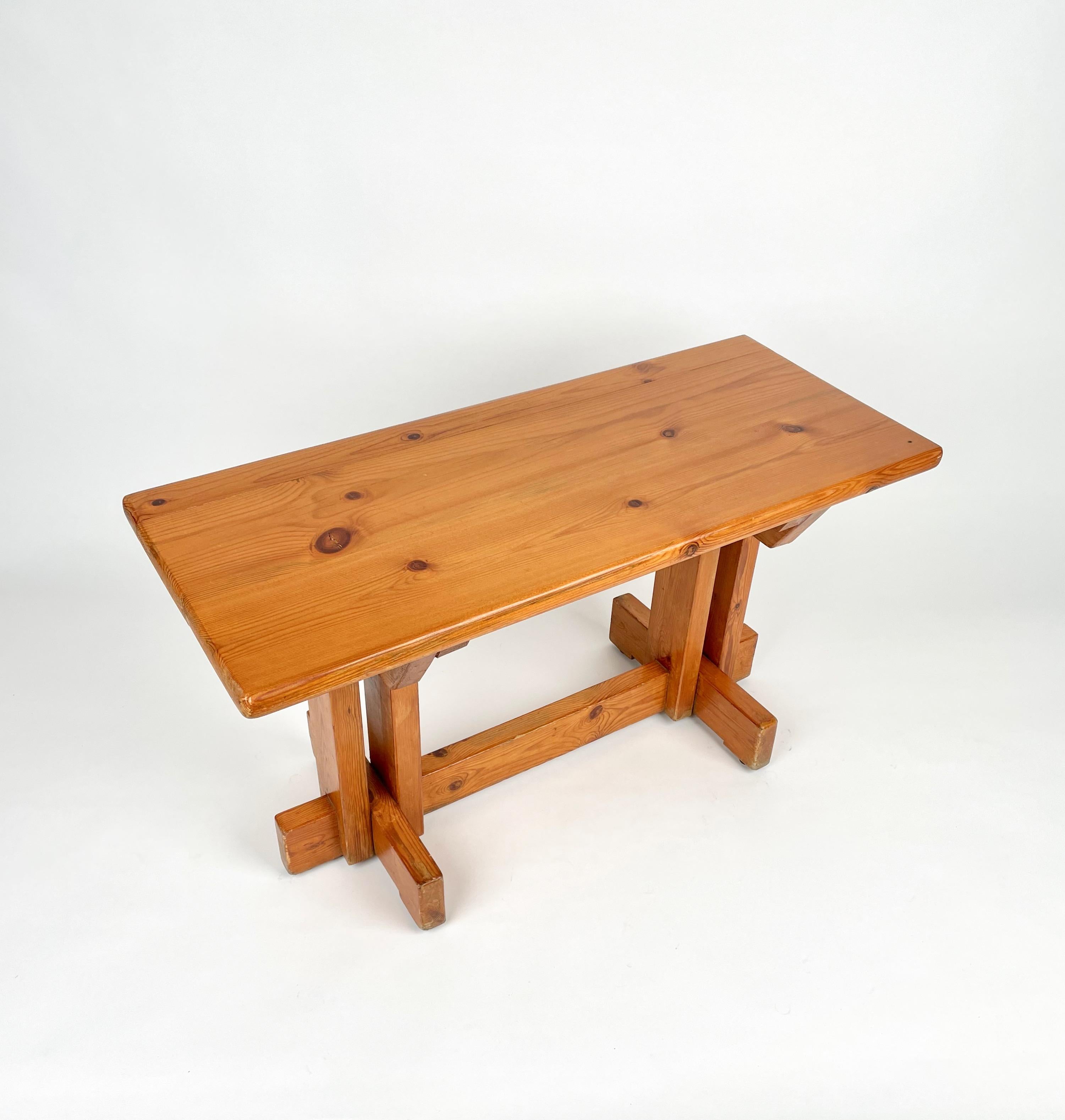 Charlotte Perriand Style Sitting Bench or Side Table in Wood Pine, France, 1970s For Sale 5
