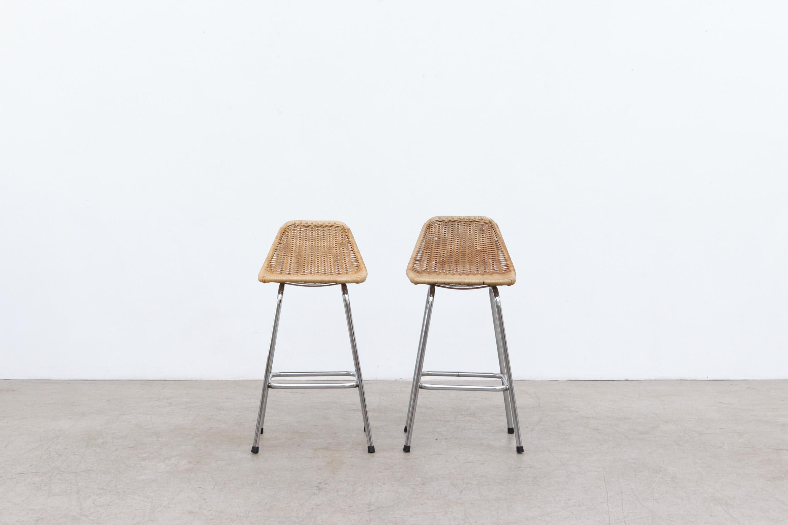 Charlotte Perriand inspired Wicker and chrome metal Counter stools with angled seat back by Dirk van Sliedregt for Rohe Noordwolde. The two stools are slightly different in size and patina. Darker one is 15.5/16/5 x 17.5 x 23/30.25