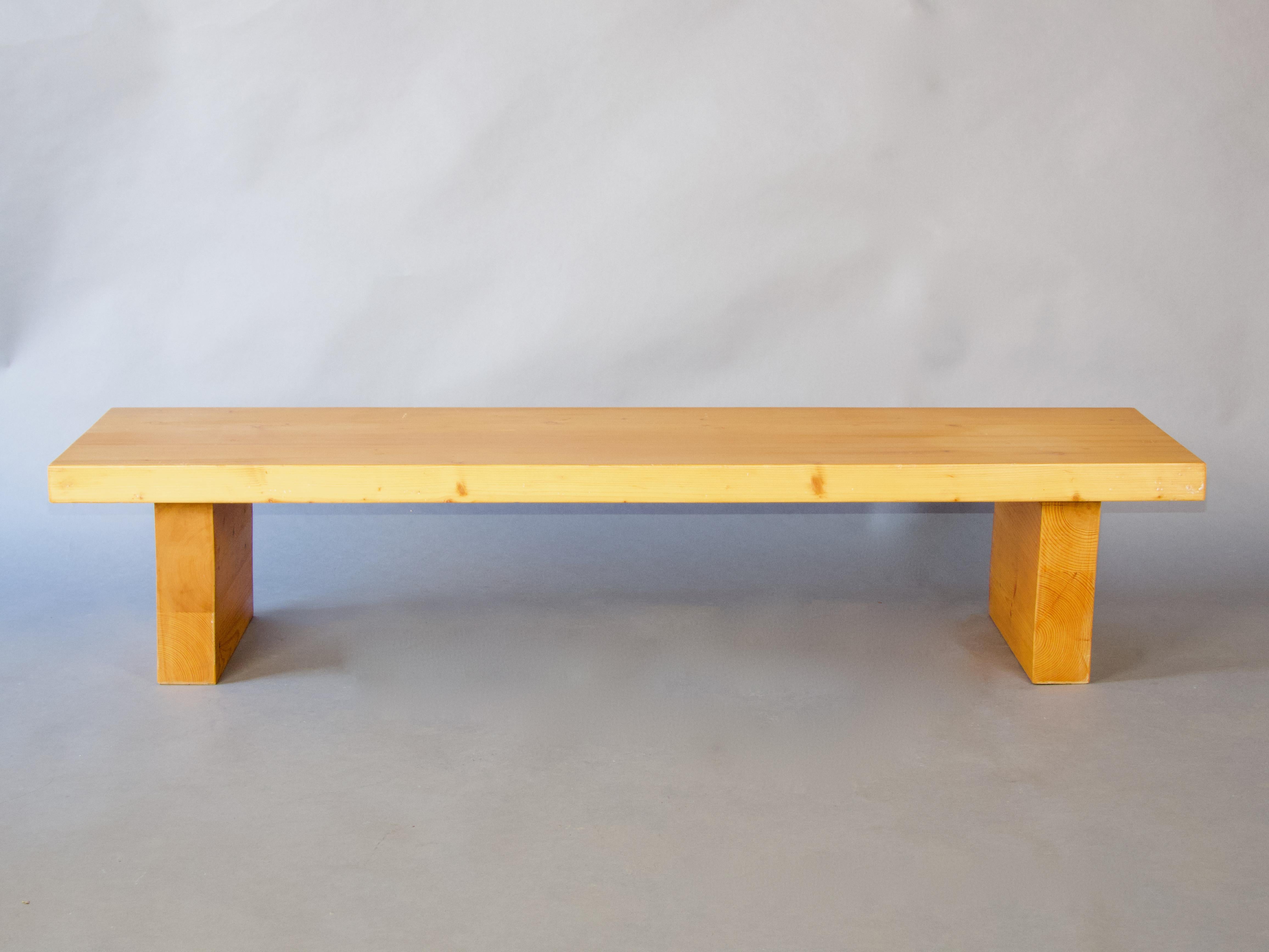 Bois Banc en bois de style Charlotte Perriand en vente
